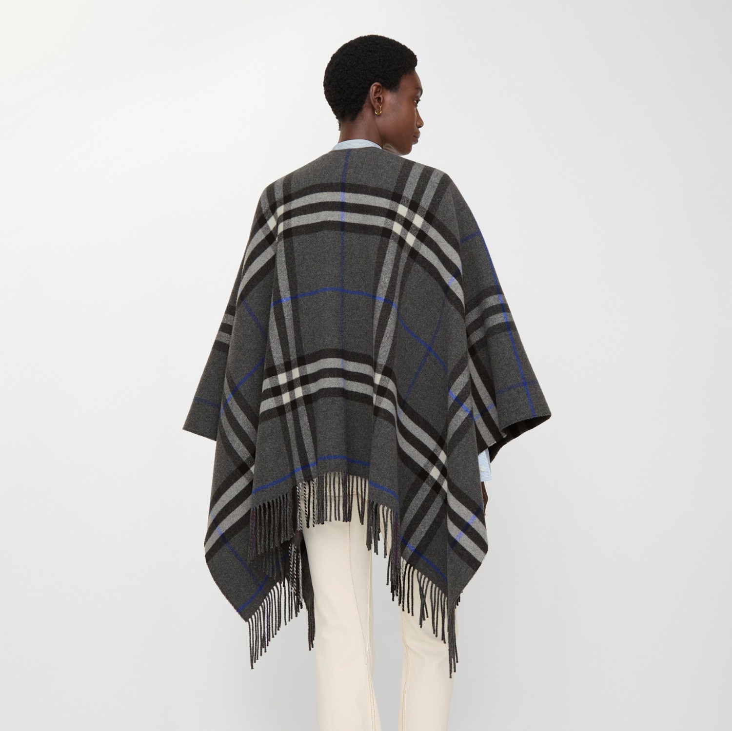 Contrast Check Cashmere Wool Cape in Marlborough grey/charcoal