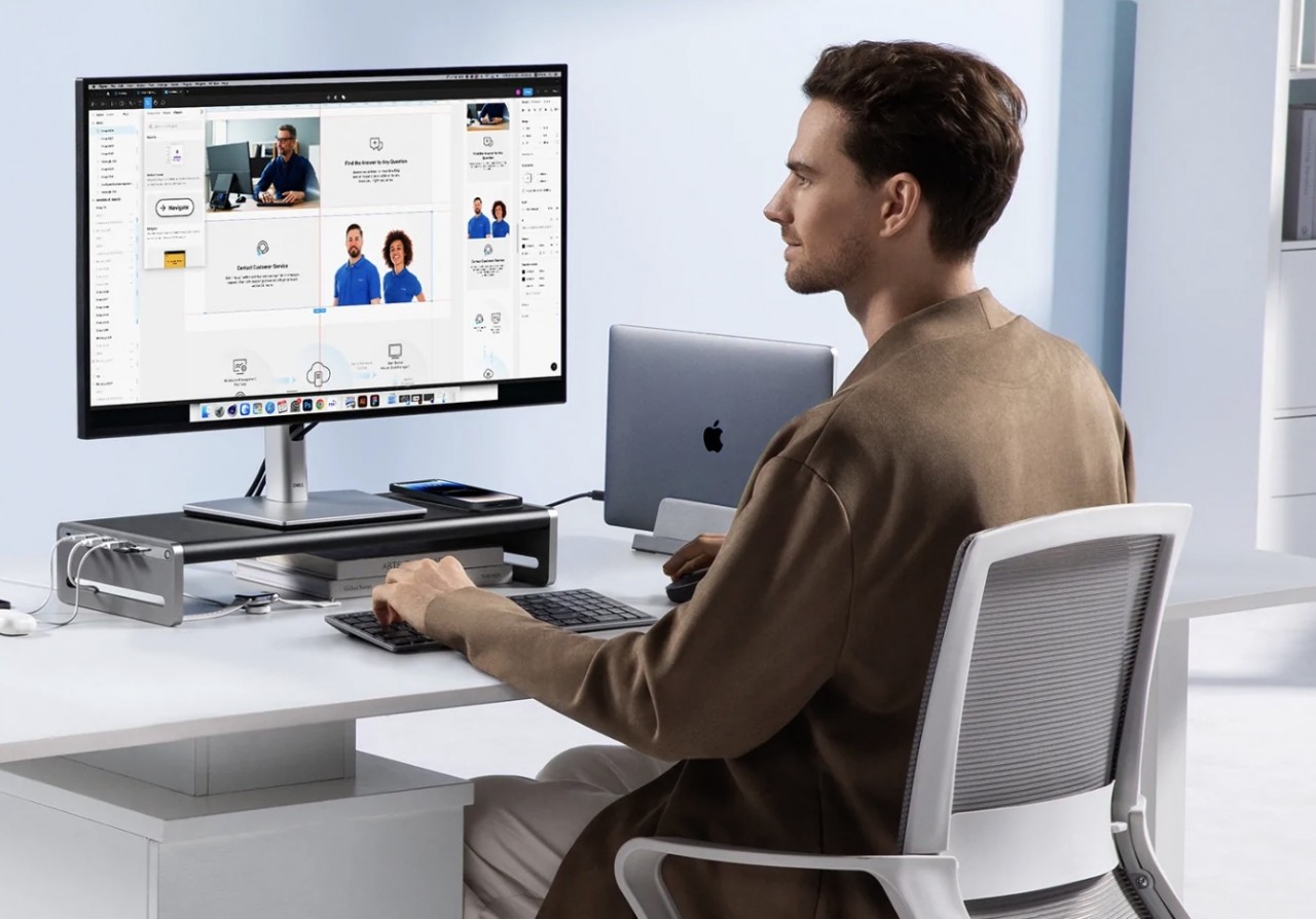 Ankerが新作発表。12のポートで必要な機能全部入りのUSBハブ兼モニター