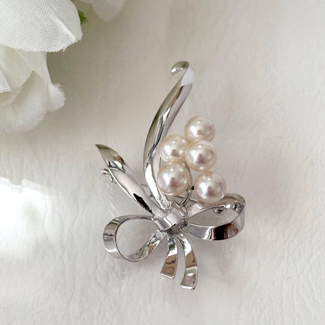 057【ミキモト】シルバー パール リボン ブローチ - メルカリ