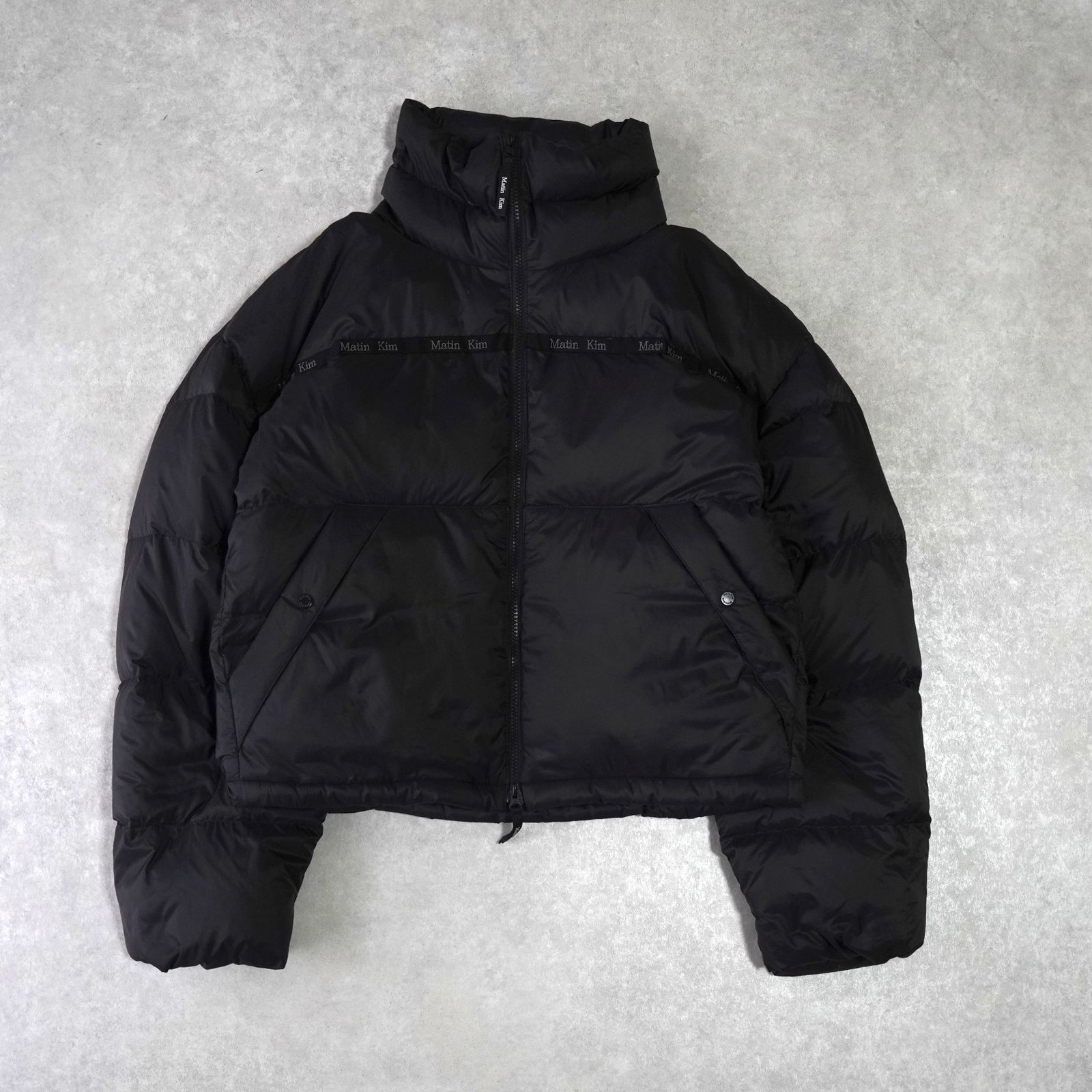 マーティンキム ロゴ ダウンジャケット ブラック - メルカリ