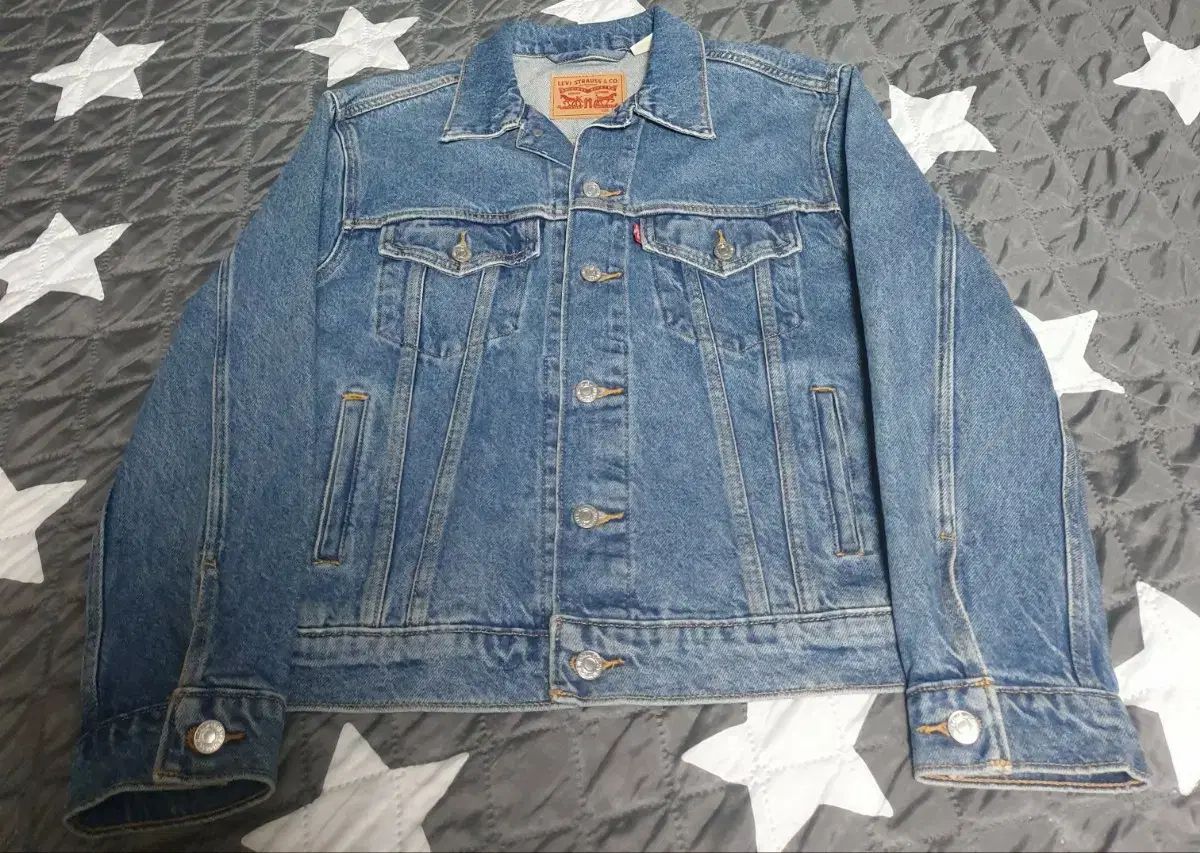 リヴァイ EX-ボーイフレンド トラッカー デニムジャケット 節約 (M)