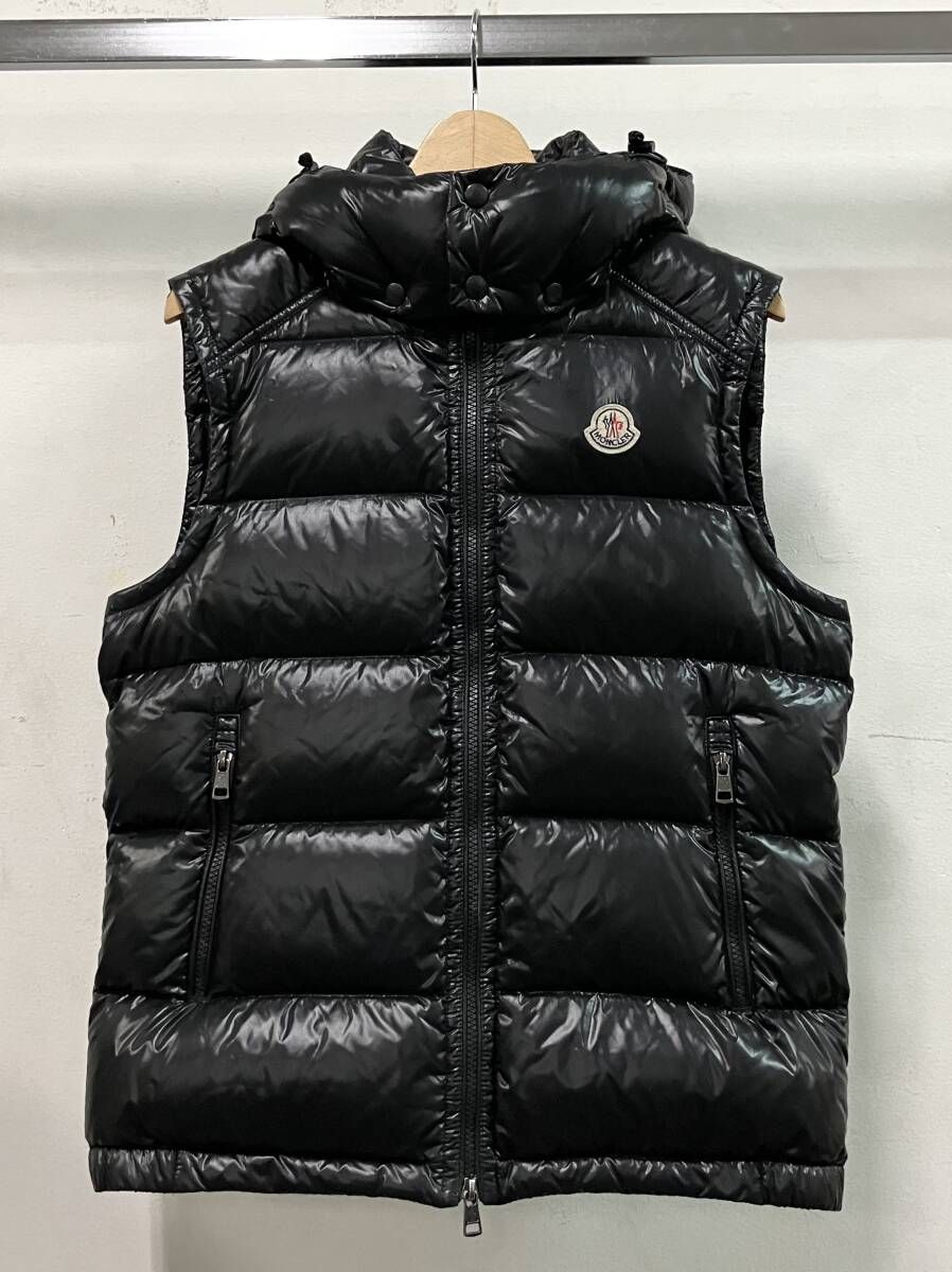 MONCLER モンクレールLACET GILET DOWN BEST ラセットジレダウンベスト