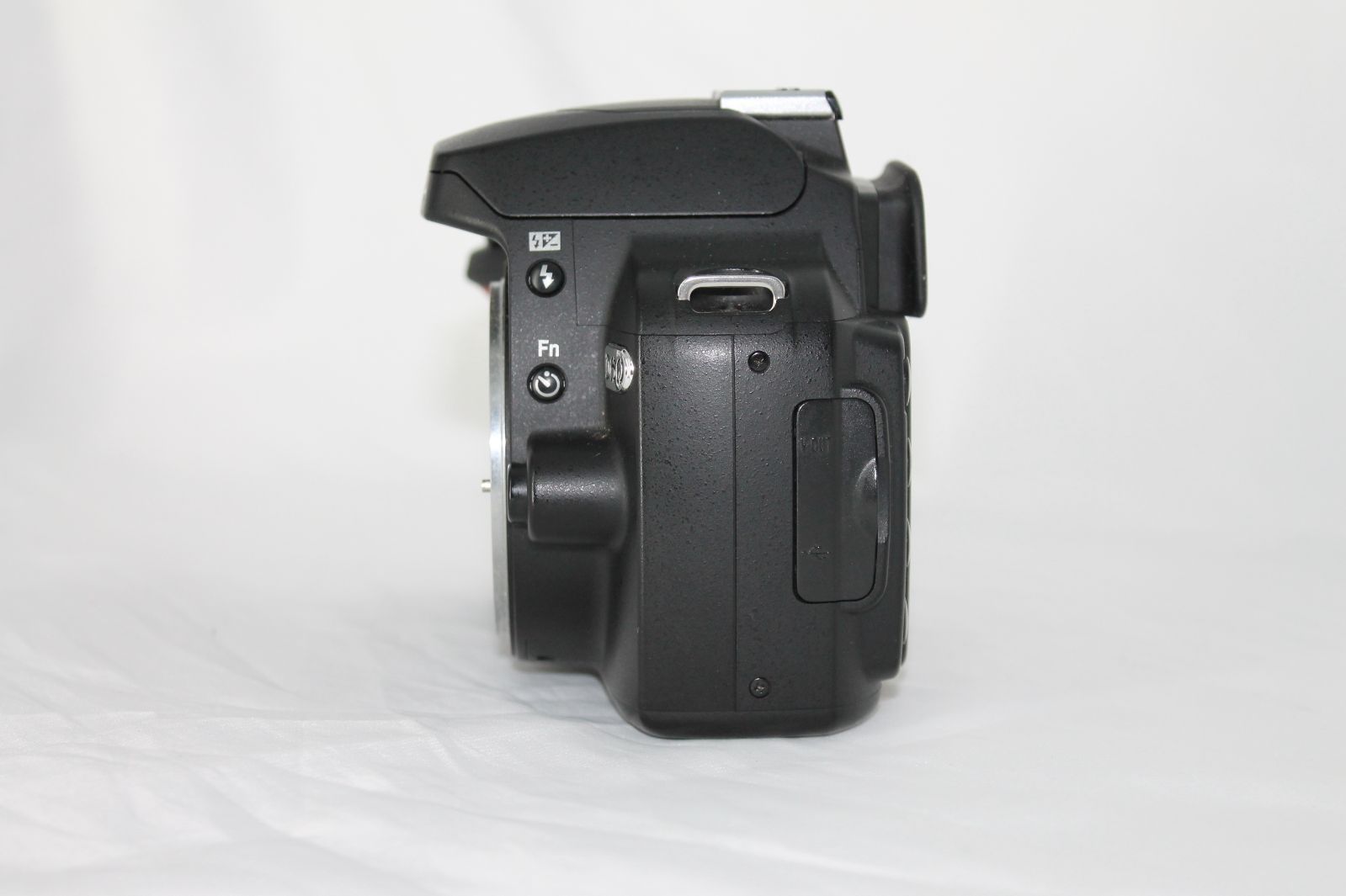 手ぶれ補正✨ Nikon D60 一眼レフ レンズセット 充電器付 デジカメ