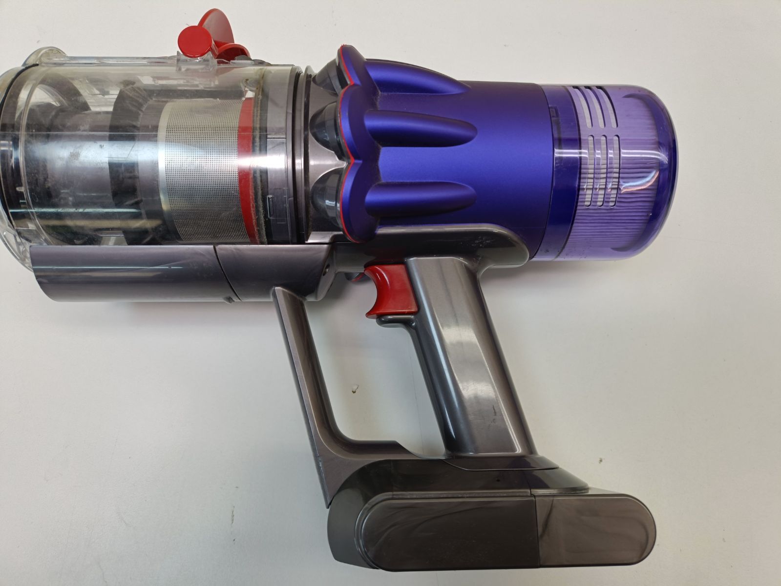 ジャンク品 ダイソン Dyson 掃除機 コードレスクリーナー SV18 - メルカリ