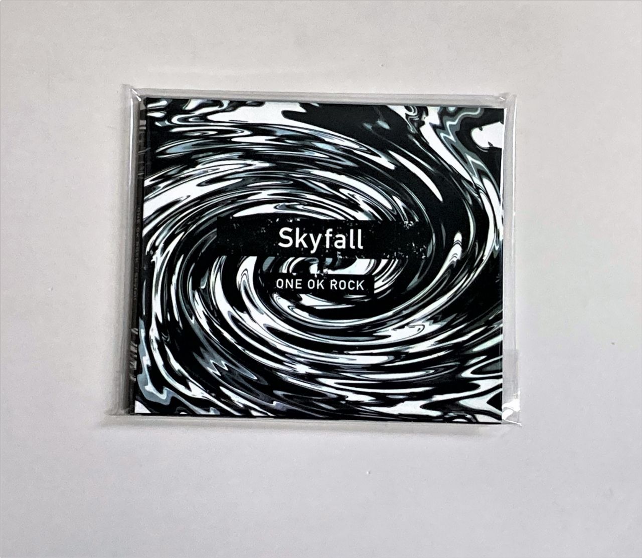 ONE OK ROCK Skyfall ライブ会場限定CD tt~ - メルカリ