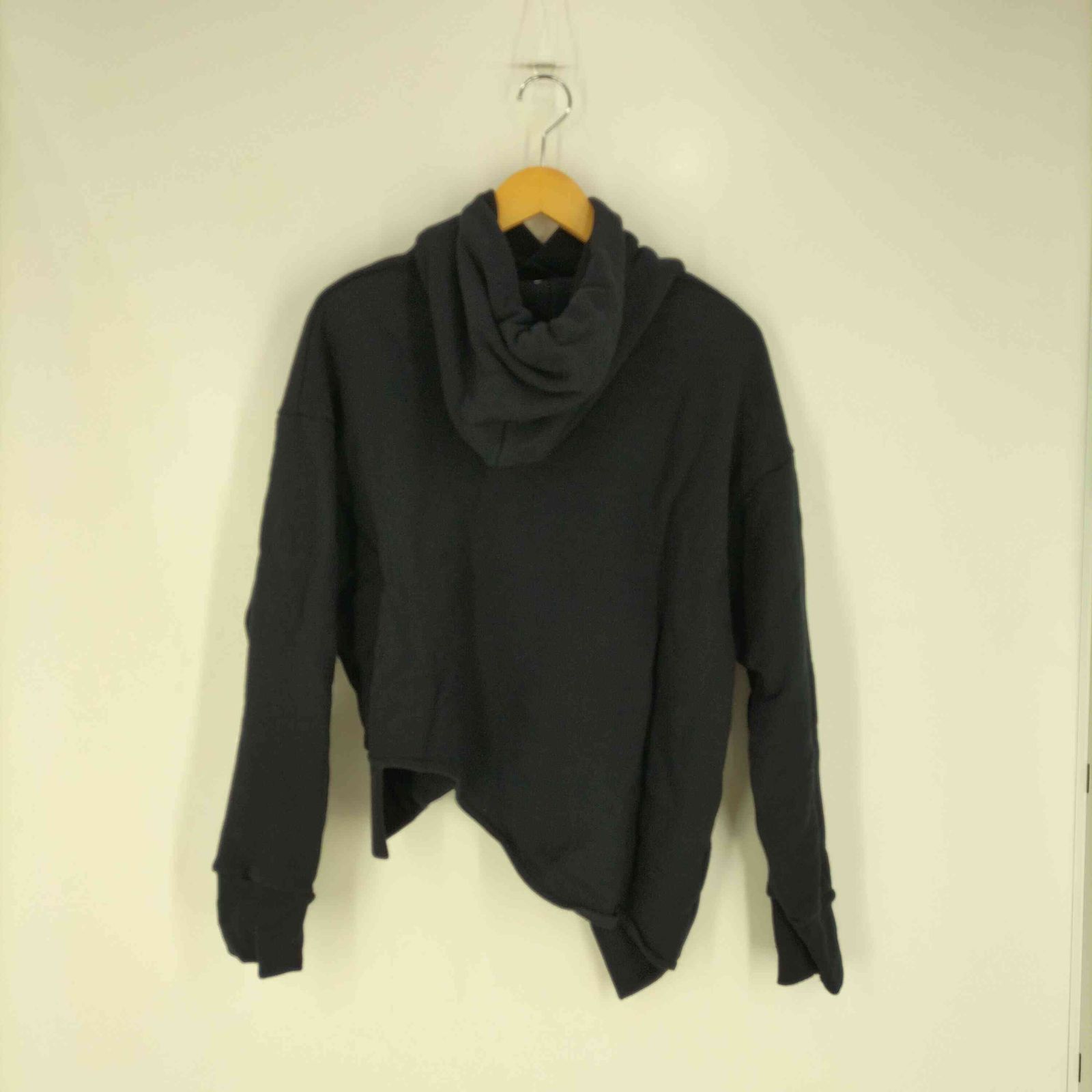 アンスリード UN3D. HEM CUT SHORT HOODIE ヘムカットショート