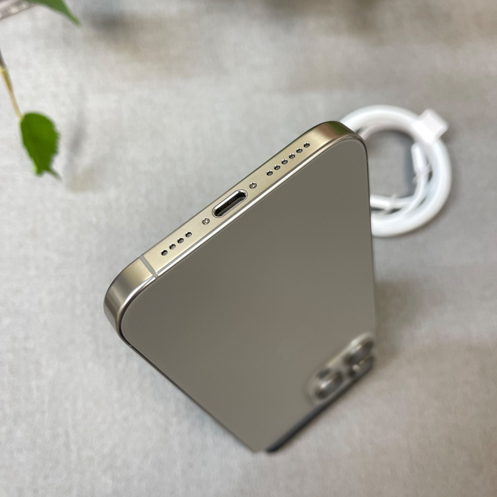 バッテリー 100% iPhone 16ProMax 512GB ナチュラル 国内版 SIMフリー