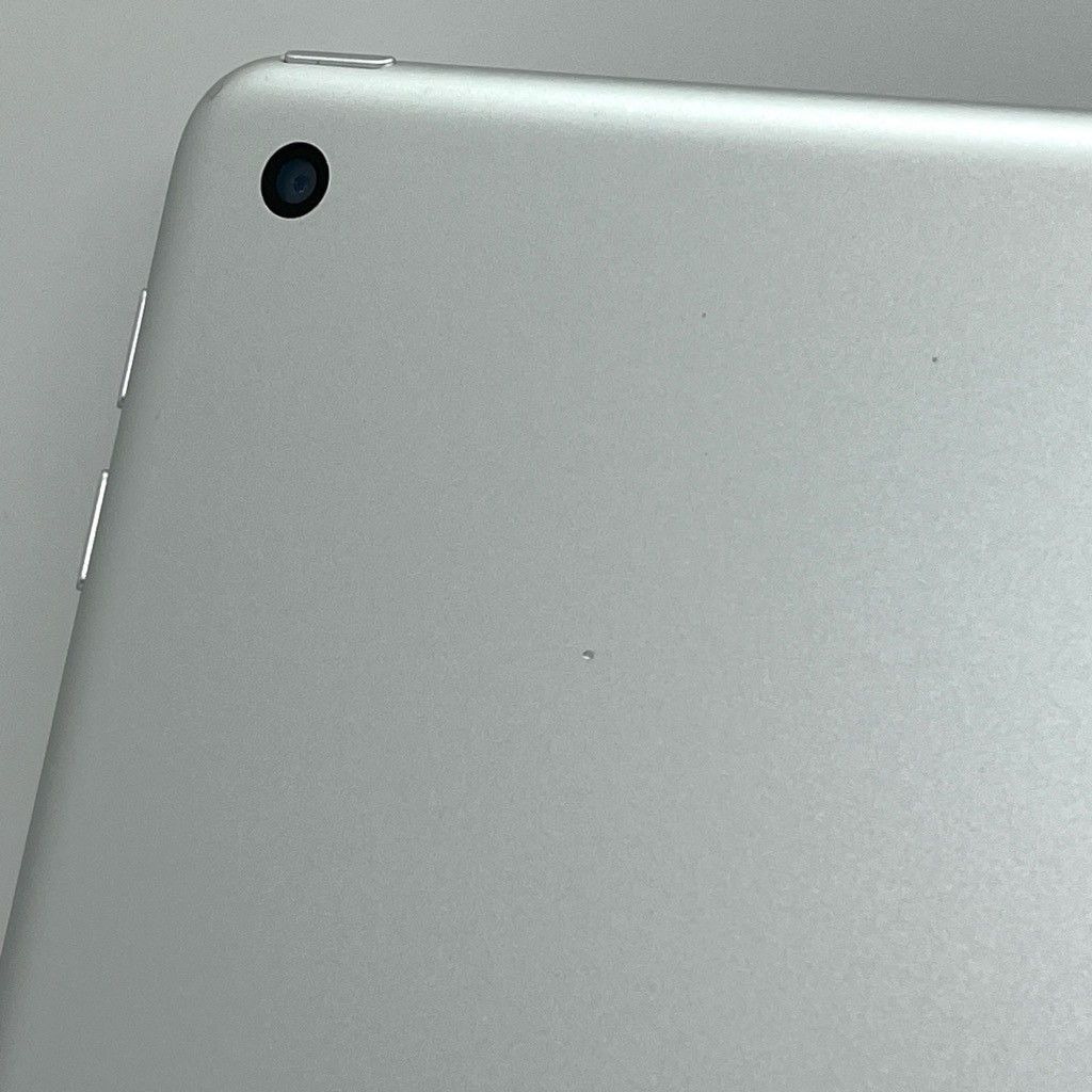 訳あり】iPad 第6世代 128GB Wi-Fiモデル MR7K2J/A シルバー A1893 9.7