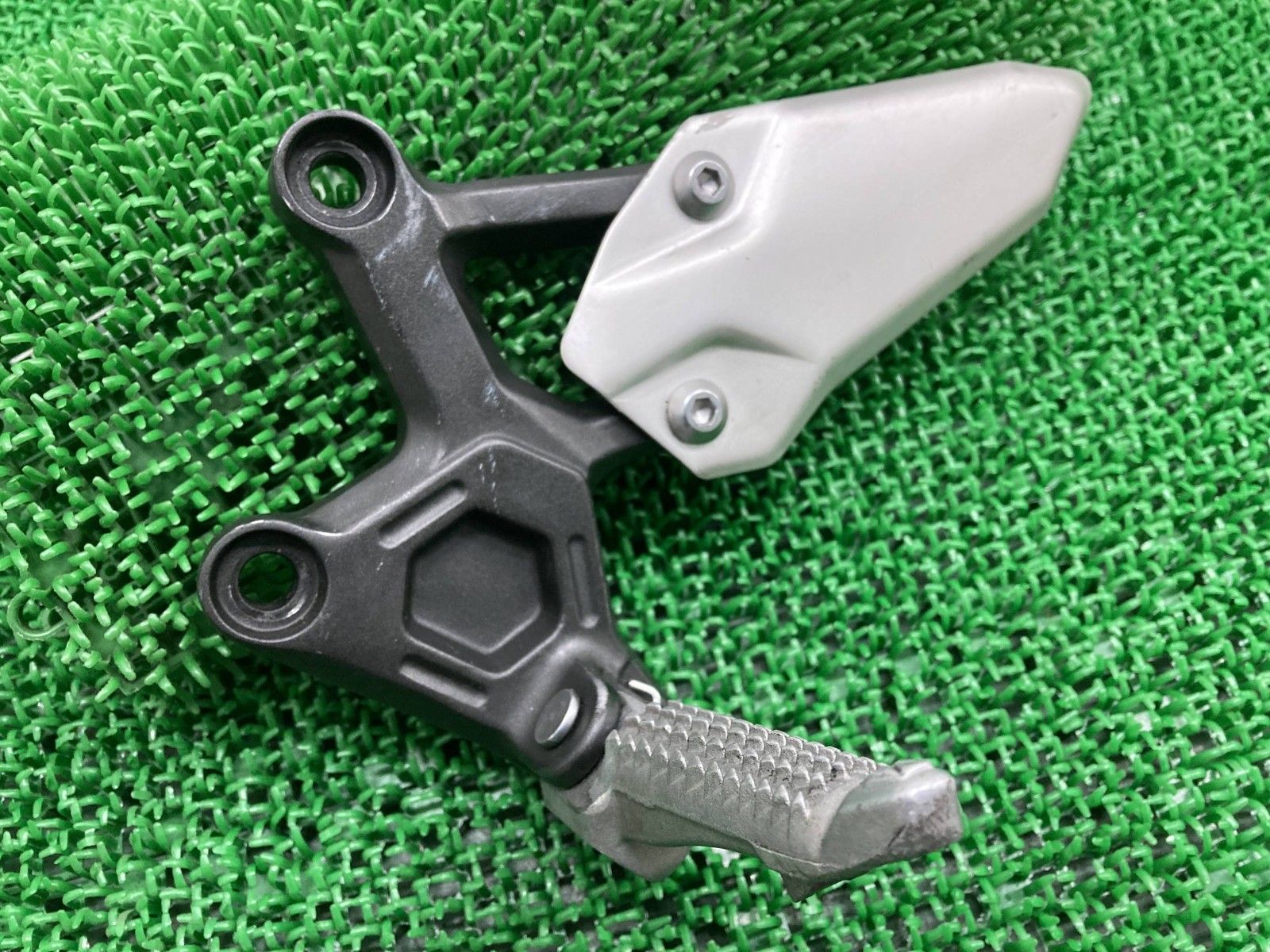 ZX-25R ステップ 左 SKT カワサキ 純正 中古 バイク 部品 ZX250E