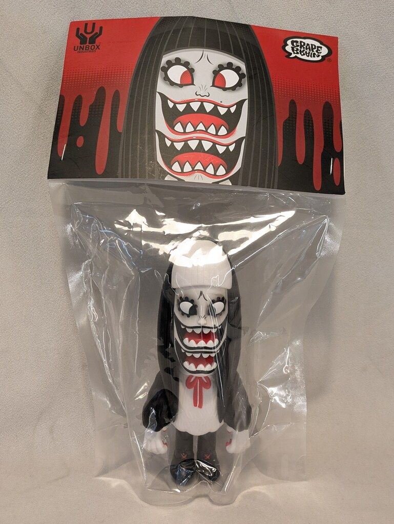 GRAPE BRAIN 二口裂け女 ゲラゲラ 熊猫 - メルカリ