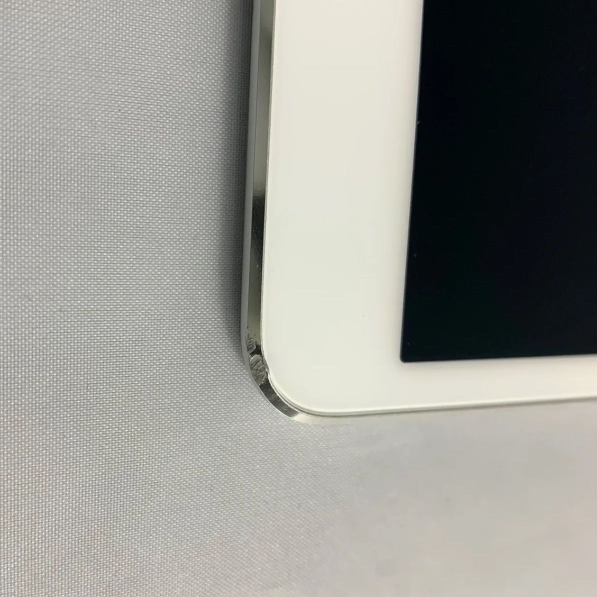 おまけ付き【☆ホワイトスポット有】iPad Pro 10.5インチ 64GB Wi-fi +