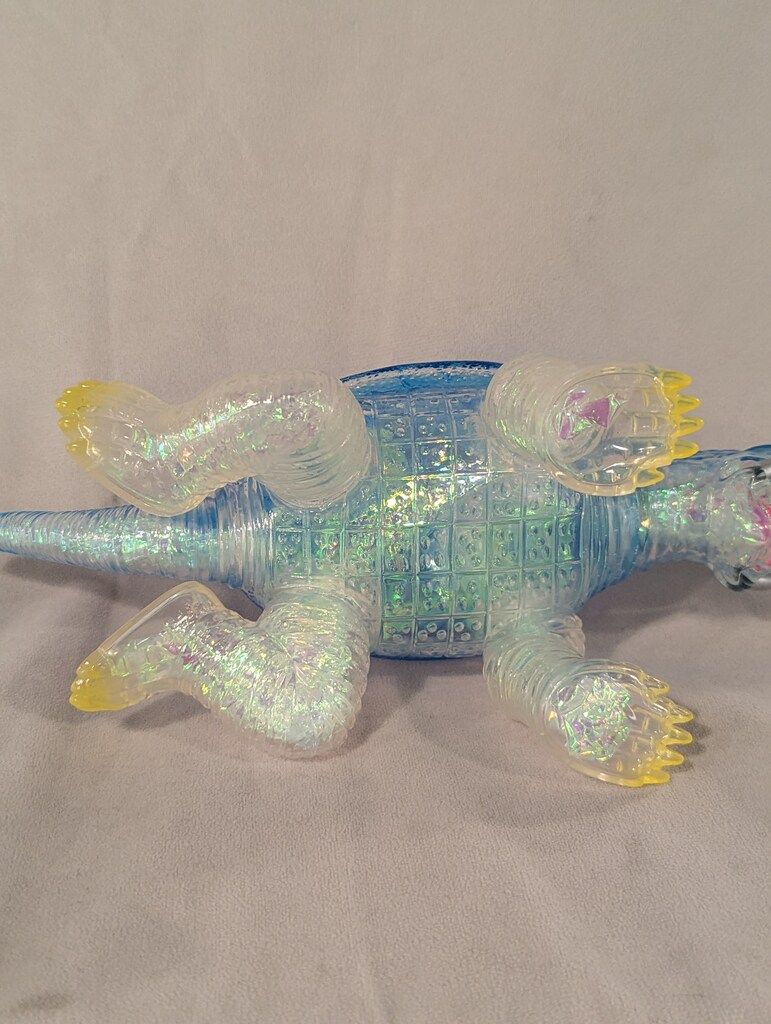 マルサン 昭和ガメラ 四足 オーロラ仕様 - メルカリ