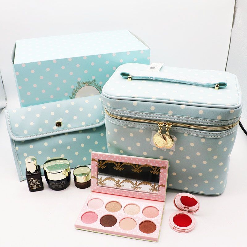 未使用 エスティローダー ラデュレ メークアップ コフレ 2025 CR7-05