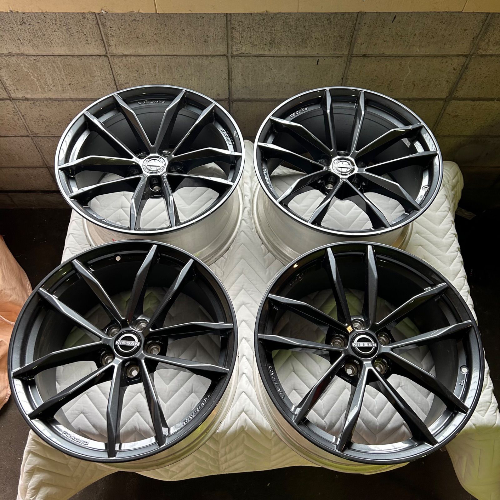 新車外し品 日産 RZ34 フェアレディZ 純正ホイール4本セット 19×9.5J