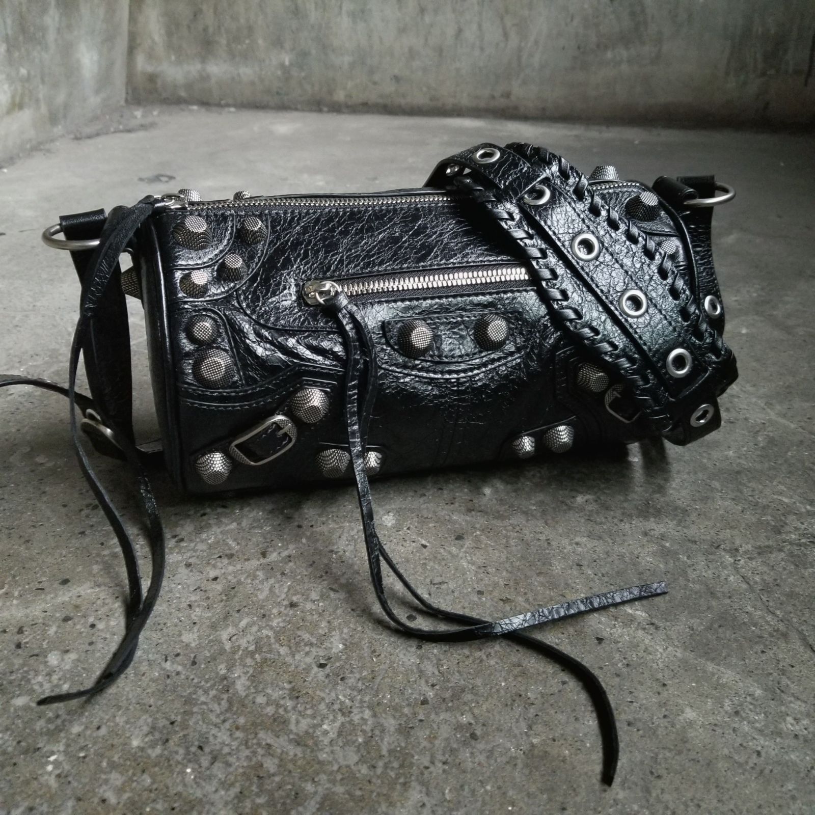 BALENCIAGA Le Cagole Cylinder Bag Black バレンシアガ ル・カゴール
