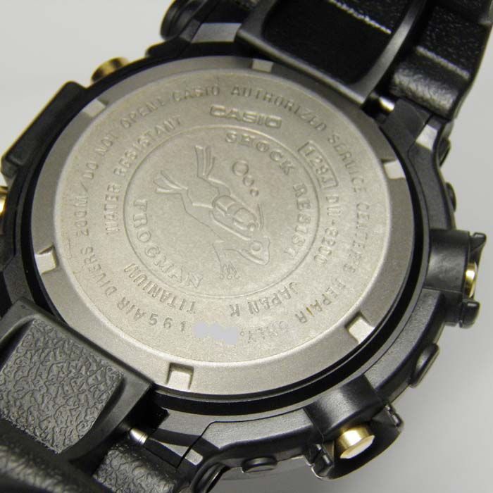 CASIO(カシオ)G-SHOCK(ジーショック) DW-8200B-9A ゴールドチタン