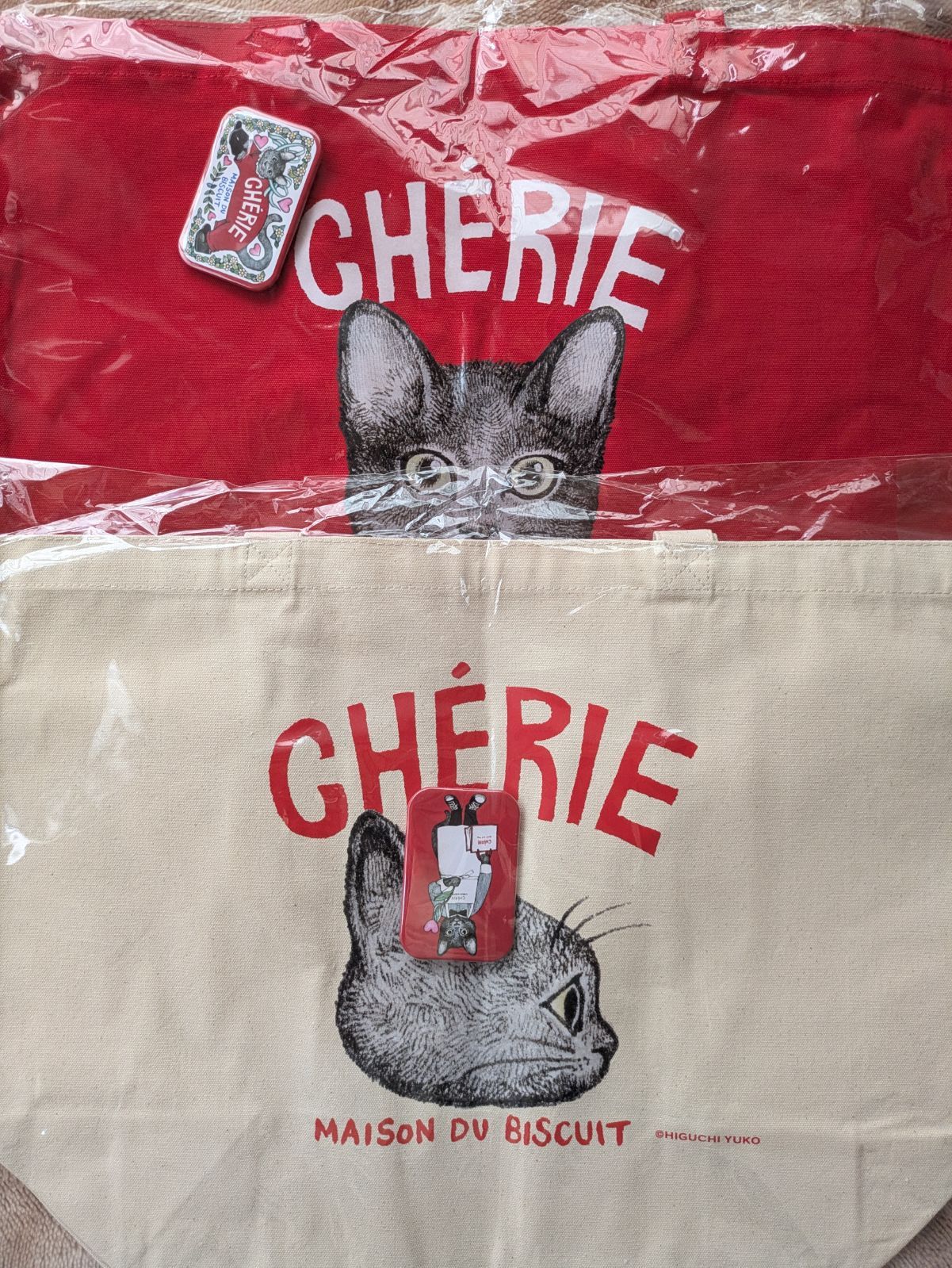 新品】CHÉRIE×ヒグチユウコ/限定LEOトート2種類缶バッチ付き - メルカリ
