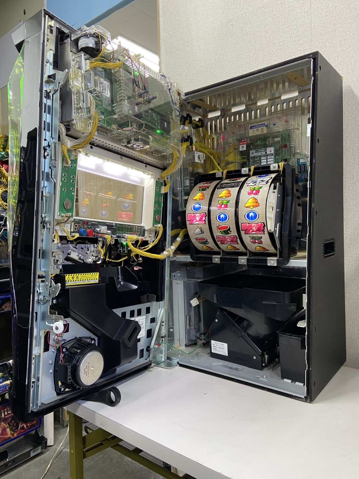 送料込】 パチスロ スロット実機 ジャッカスチーム - メルカリ