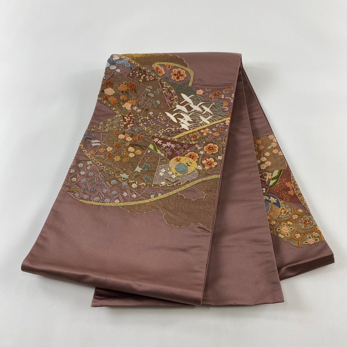 袋帯 美品 名品 草花 鳥 相良刺繍 金糸 小豆色 お太鼓柄 正絹 【中古