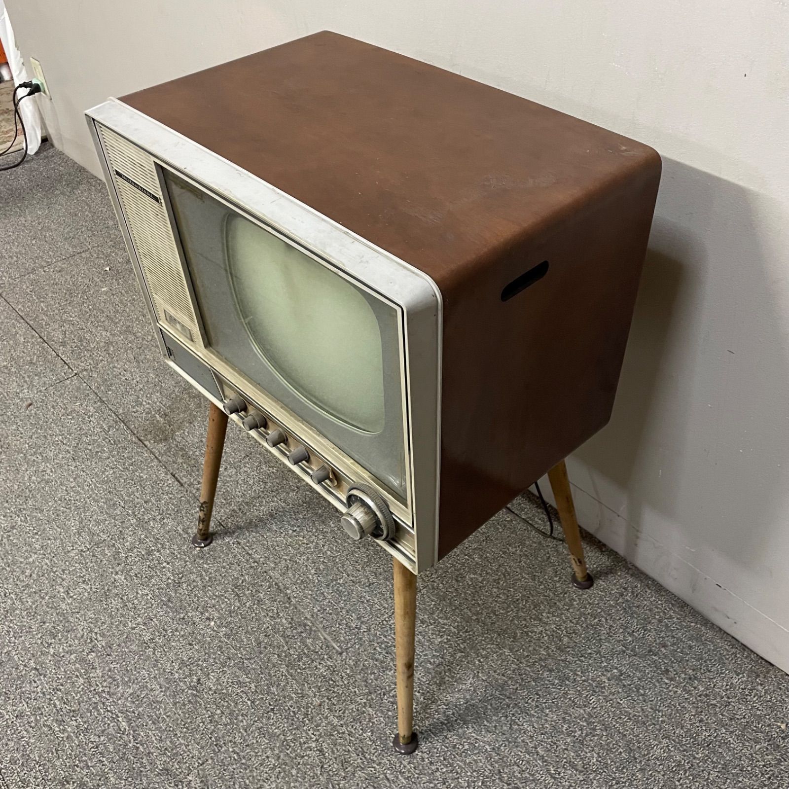 ♭ MITSUBISHI ブラウン管テレビ 脚付き レトロ アンティーク - メルカリ