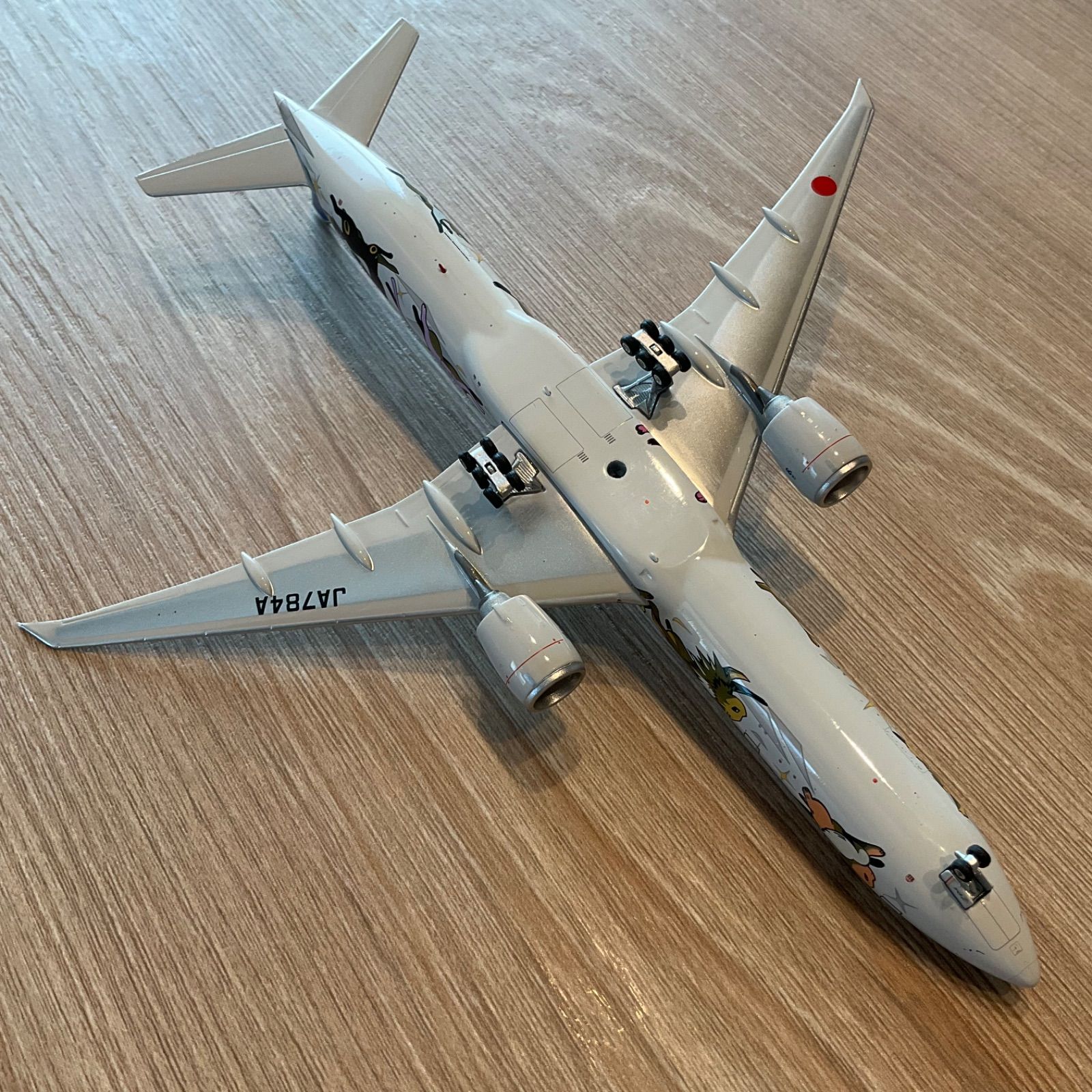 ANA B777-300ER 1/400 JA784A イーブイジェット - メルカリ