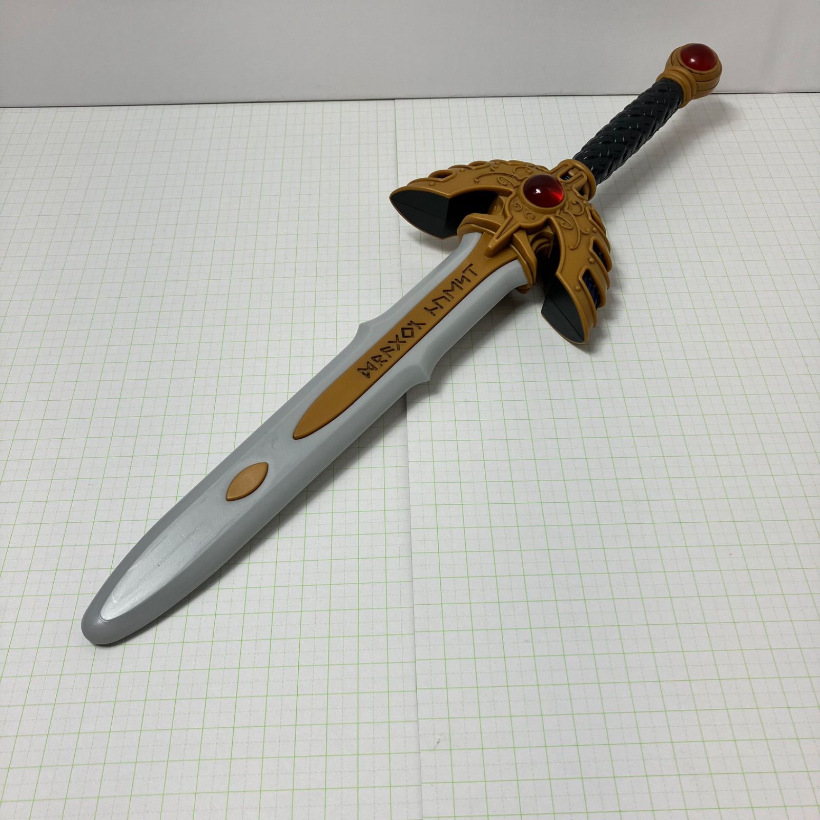 瀬戸店】伝説の勇者賞 ロトの剣～岩台座付き～ ドラゴンクエスト