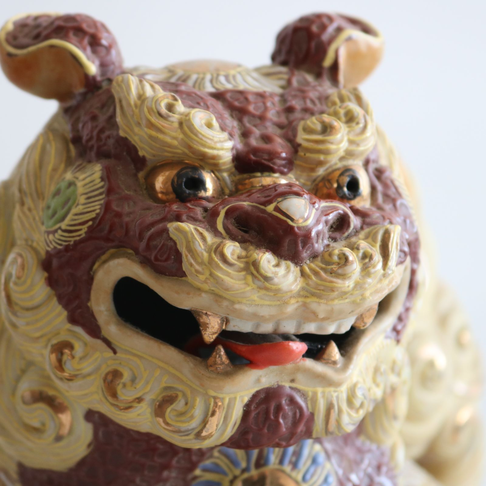 美品 九谷焼 シーサー 沖縄 琉球 狛犬 獅子 玉乗り獅子 狂犬 陶器製