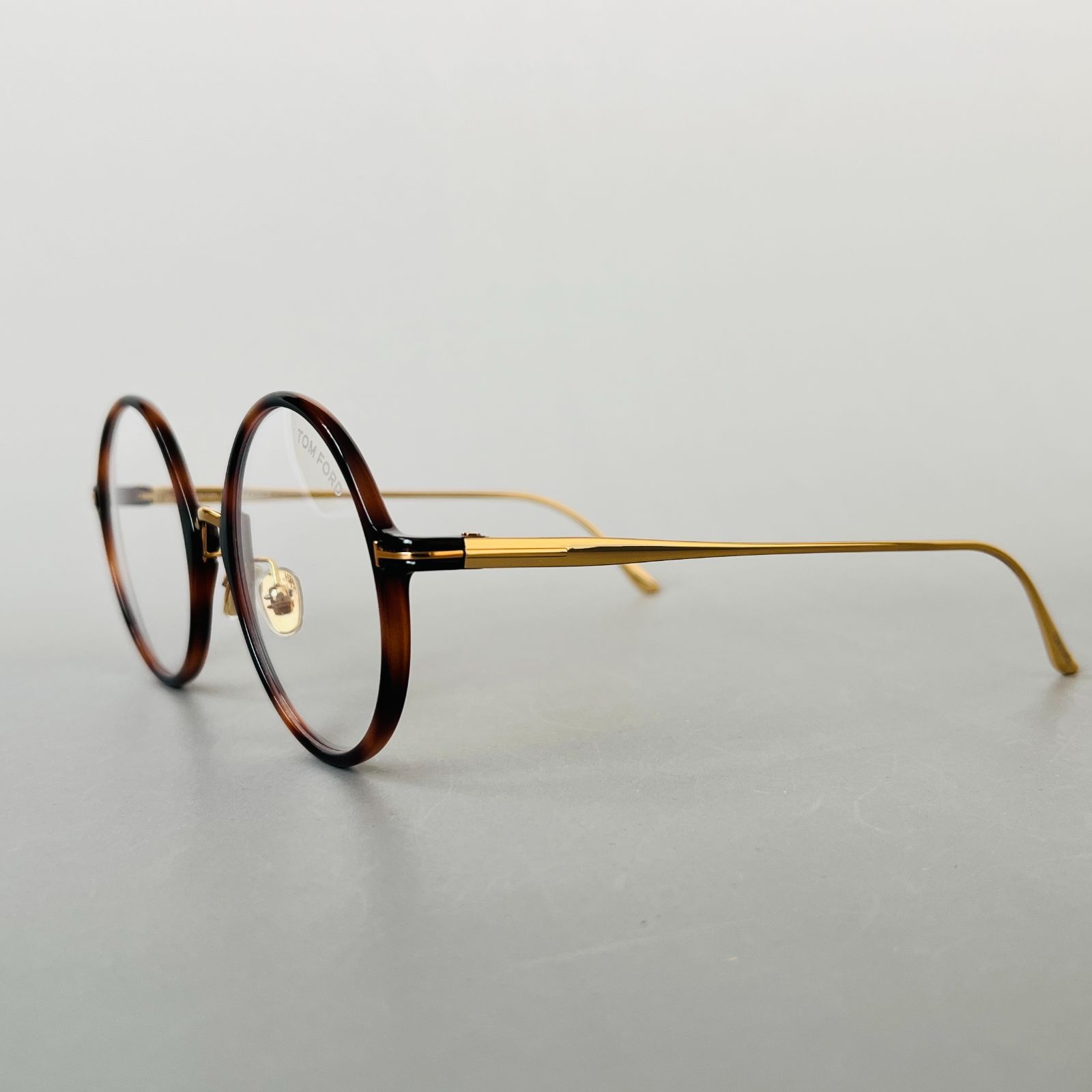 トムフォードのメガネ トムフォード メガネ オーバル ブラック トム
