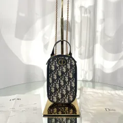 2026年最新】フォンバッグ diorの人気アイテム - メルカリ