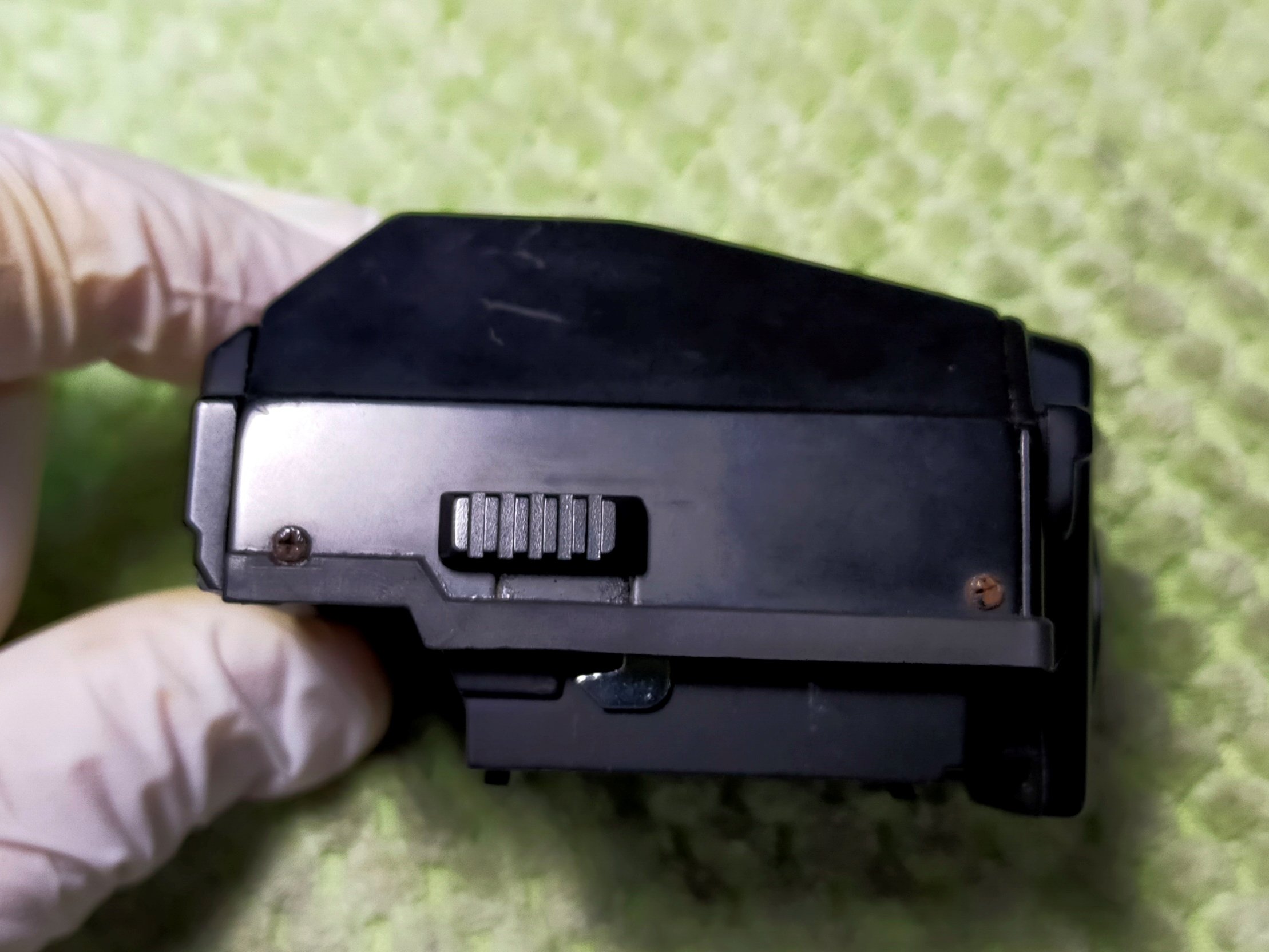 Nikon F3、F3HPのファインダー清掃｜フィルムカメラ修理のアクアカメラ