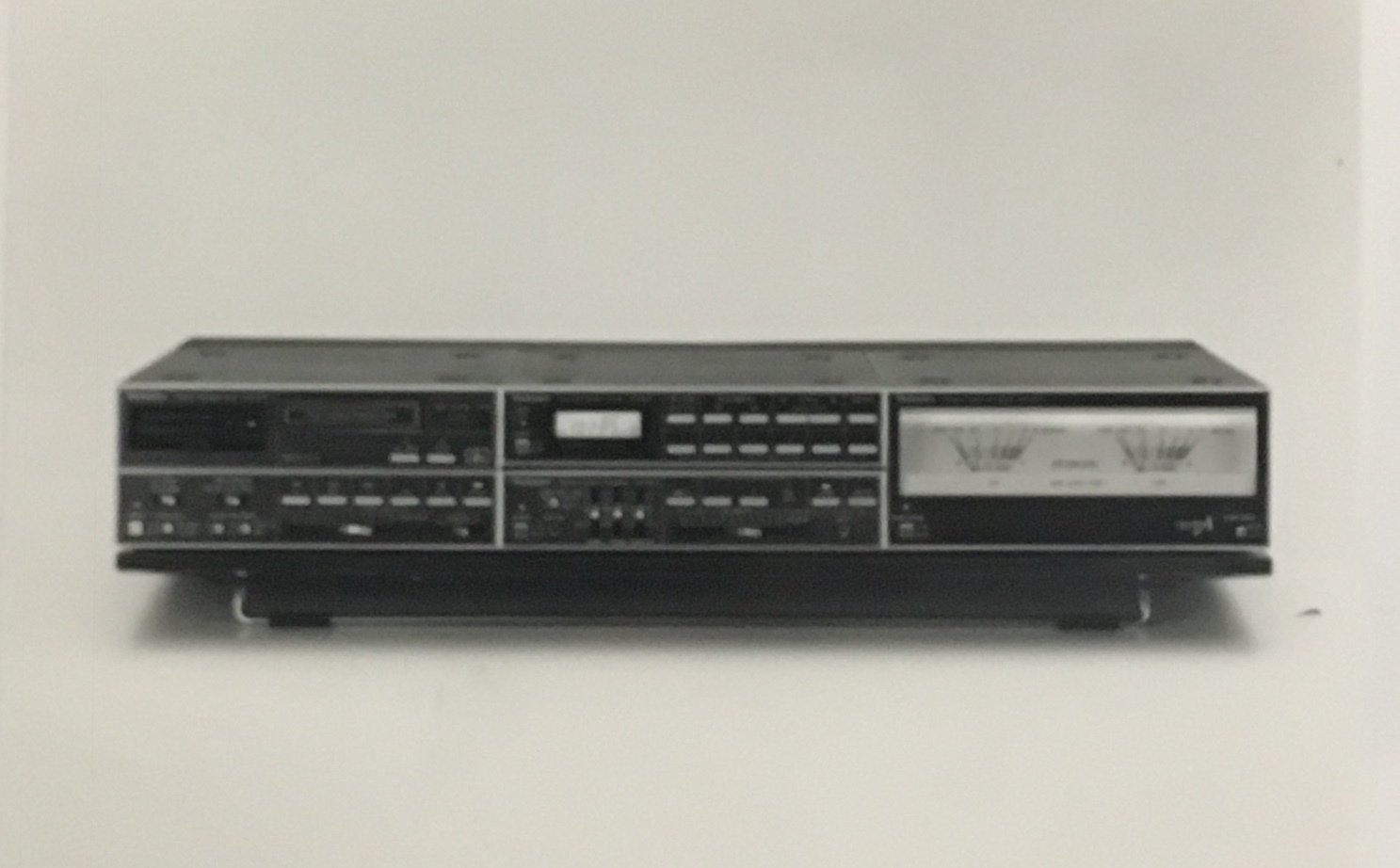 1983年にヴィンテージモデル SA-007 として誕生したザ・コンサイス