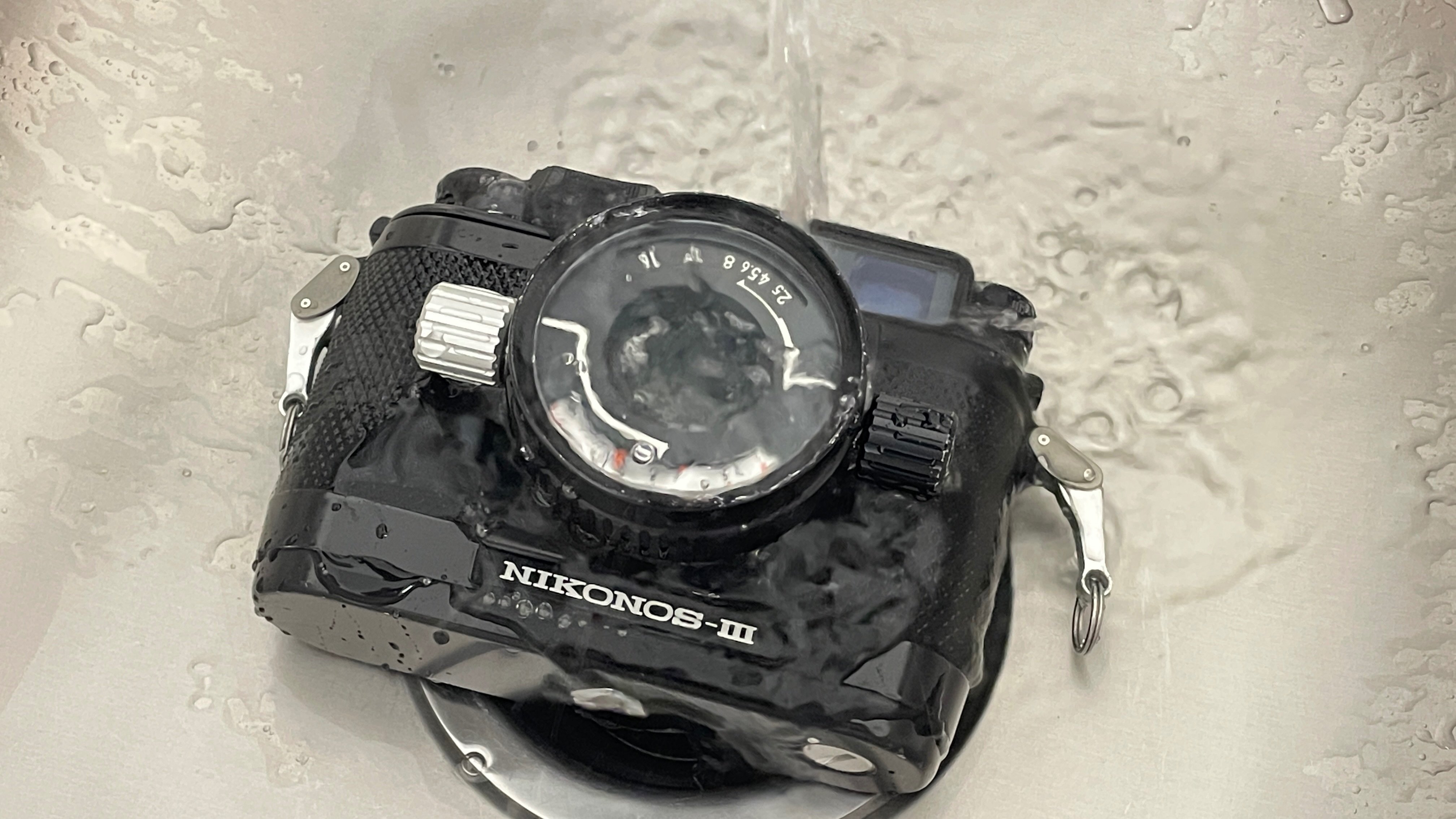 ようこそNIKONOS III｜MOJA MOJA