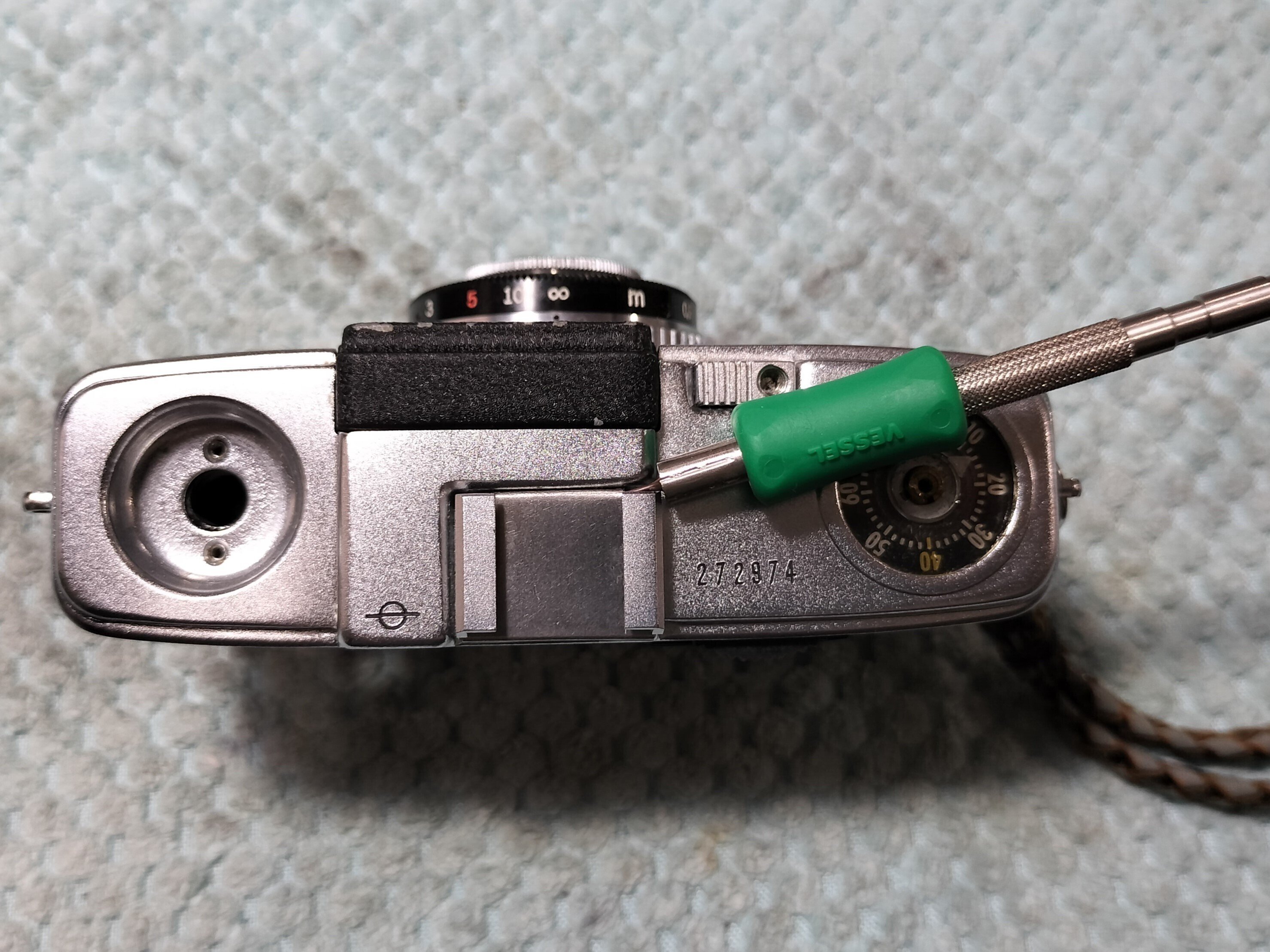 Olympus Pen Sの分解｜フィルムカメラ修理のアクアカメラ