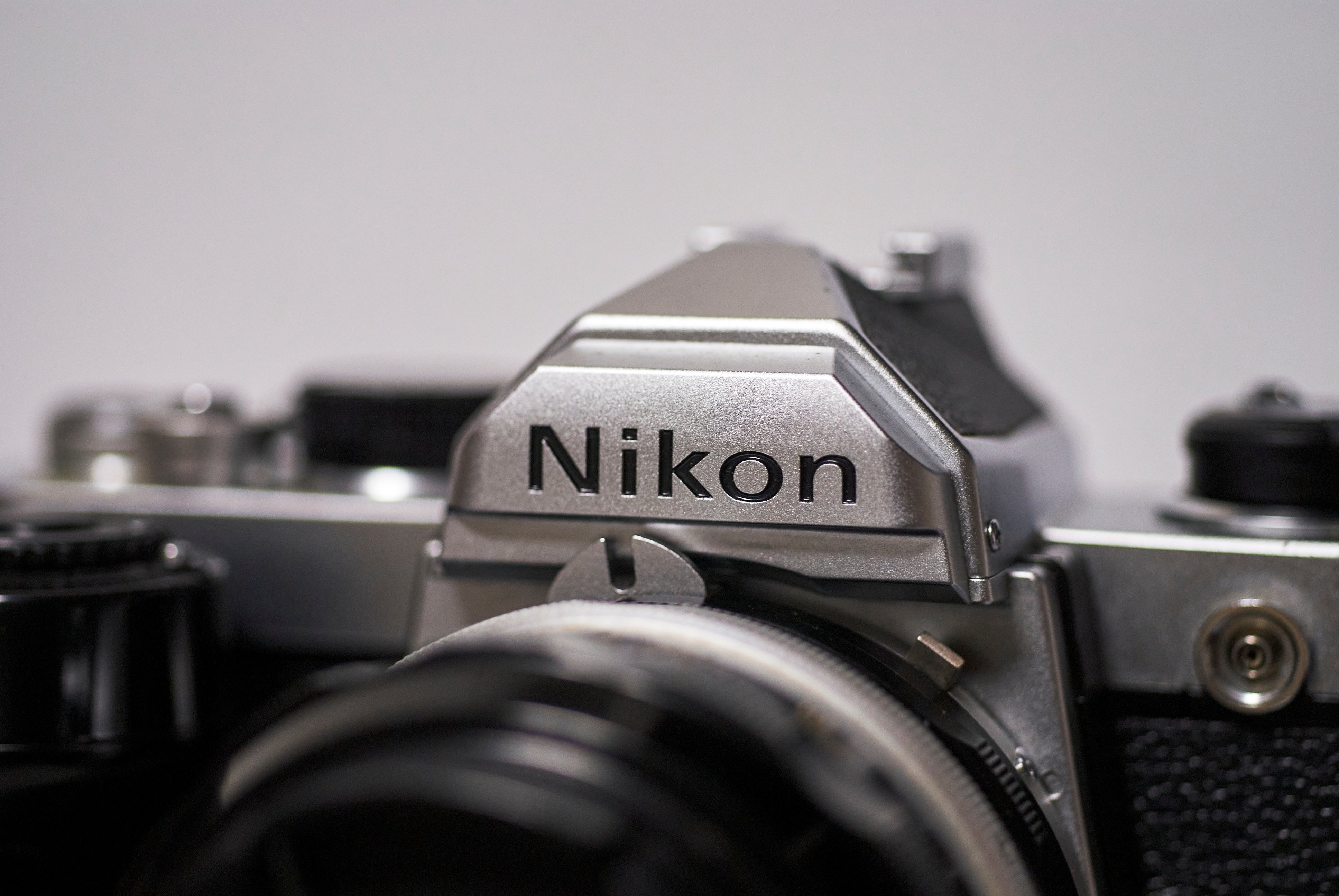 Nikon FM Nikon MD-12 機械式の魅力と醍醐味｜Sven.