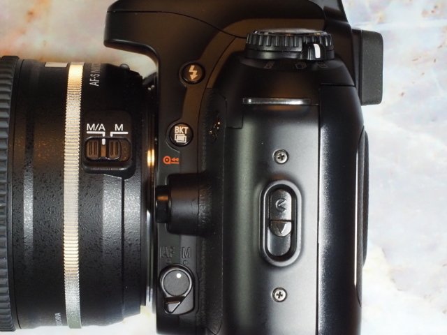 カメラ沼の深淵」Nikon U2｜saphirinus