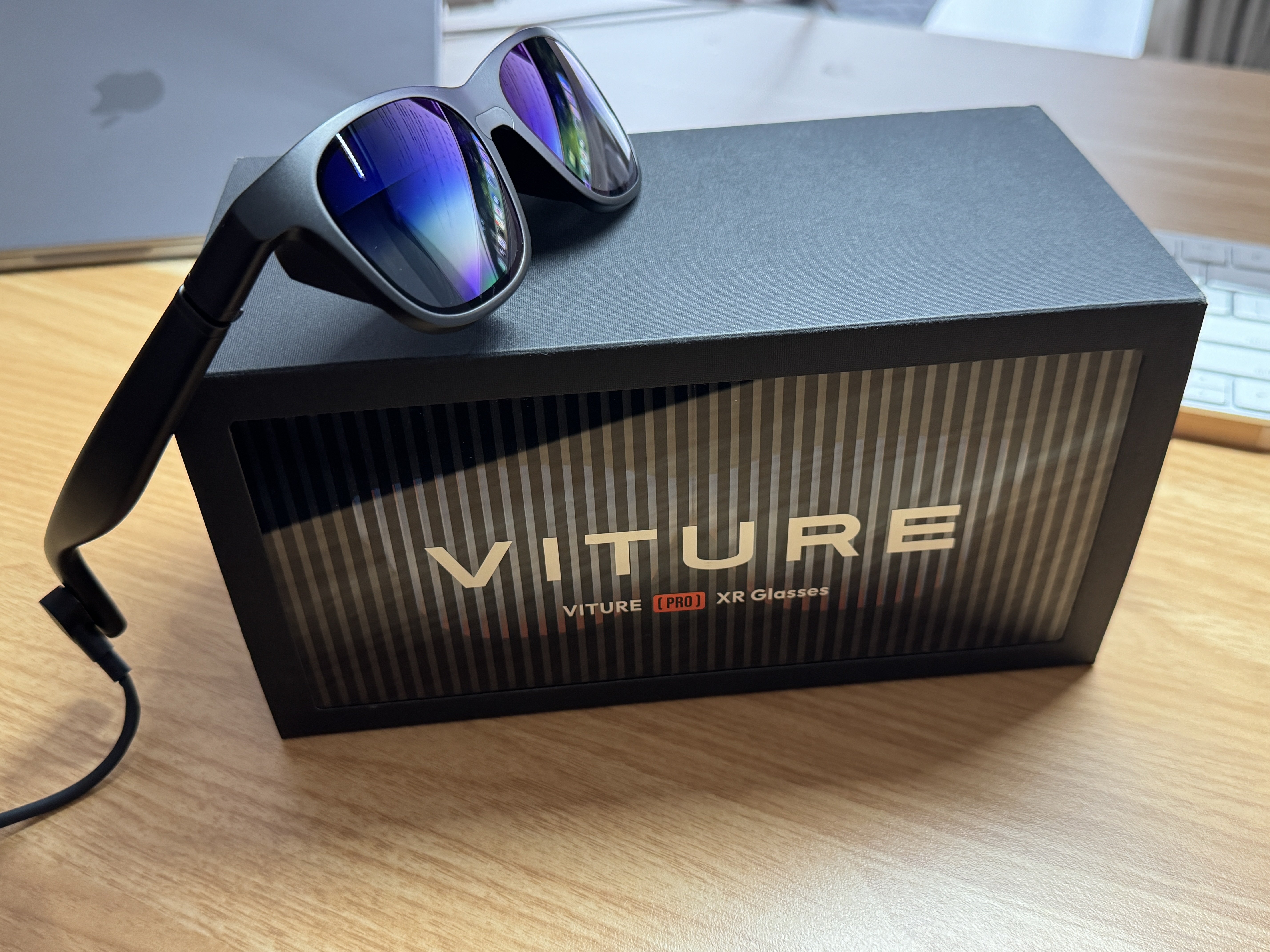 VITURE Pro] XRグラスを試験導入した話｜naga