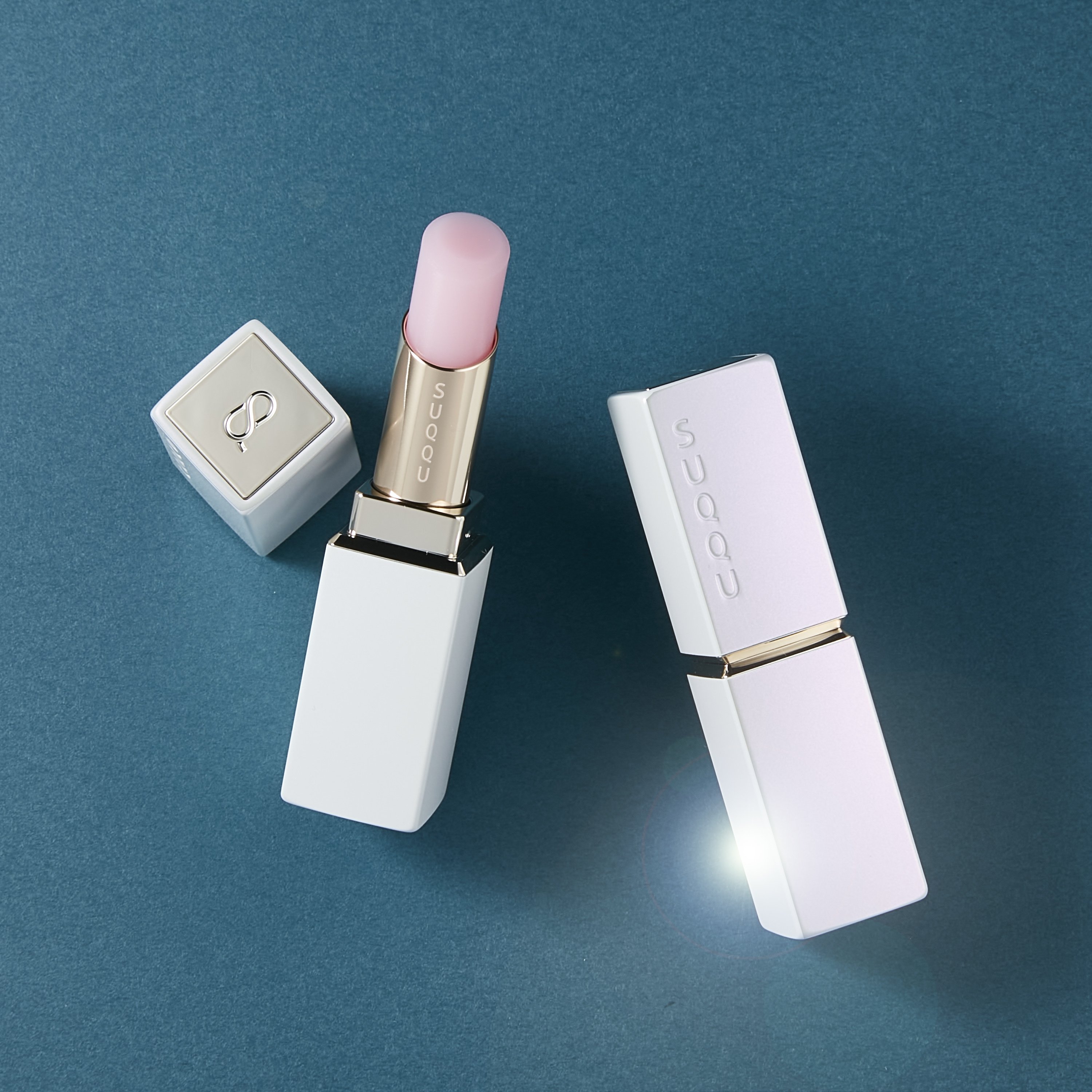 TOPICS！ “光のユーフォリア”へと誘うSUQQUの2025ホリデーコレクション