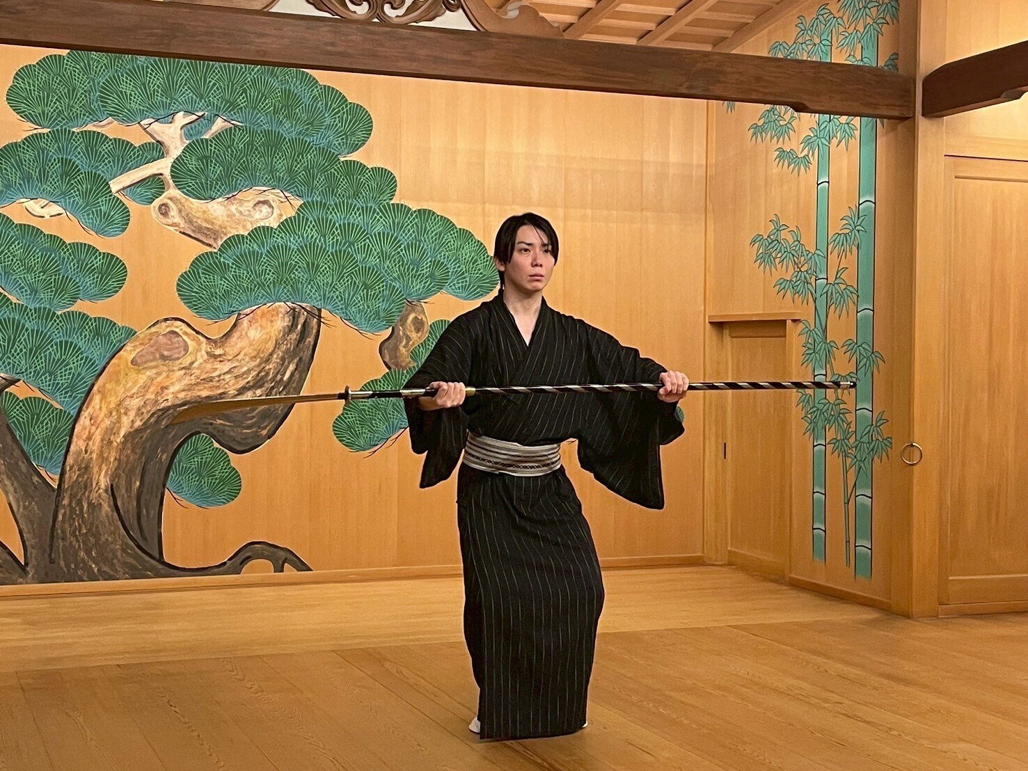 歌舞伎町の男衆 日舞稽古日誌：2025年10月③｜Smappa!Group日本文化活動