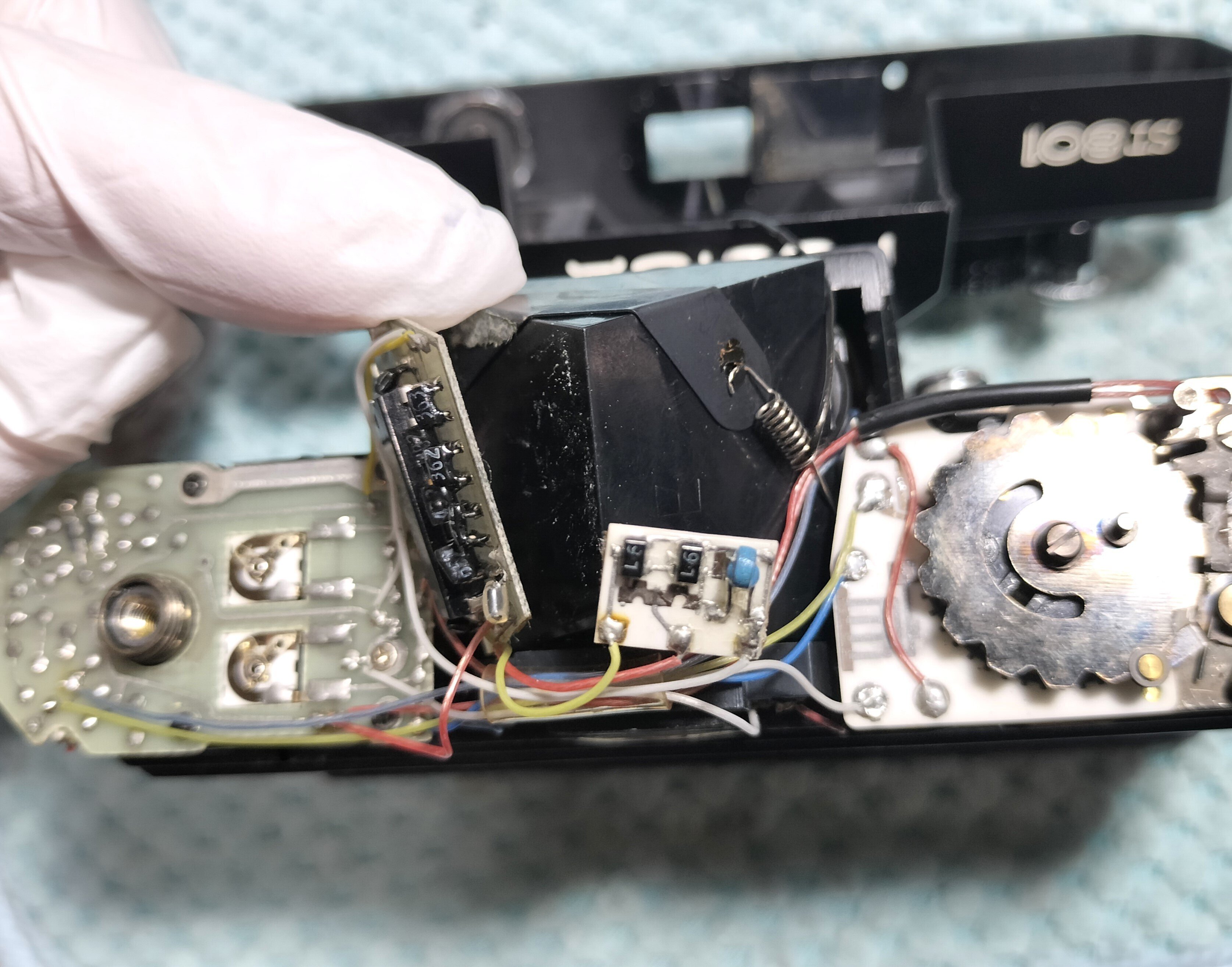 FUJICA ST801の分解｜フィルムカメラ修理のアクアカメラ