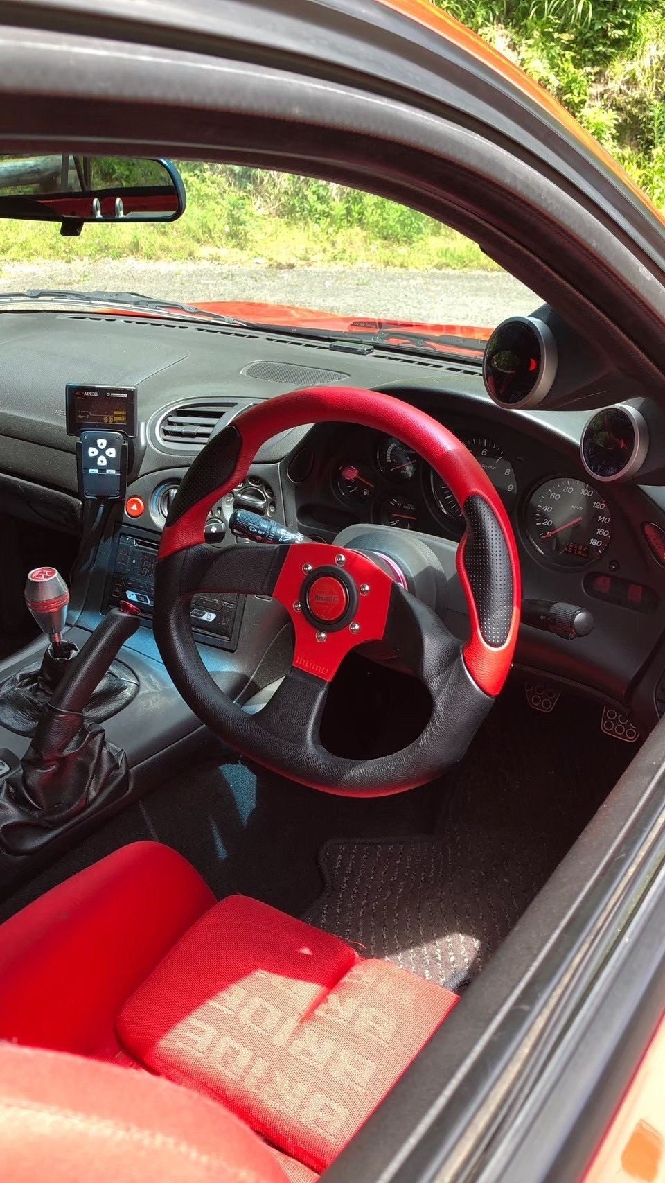 MOMO COMMANDO 2ステアリング｜d1takeru