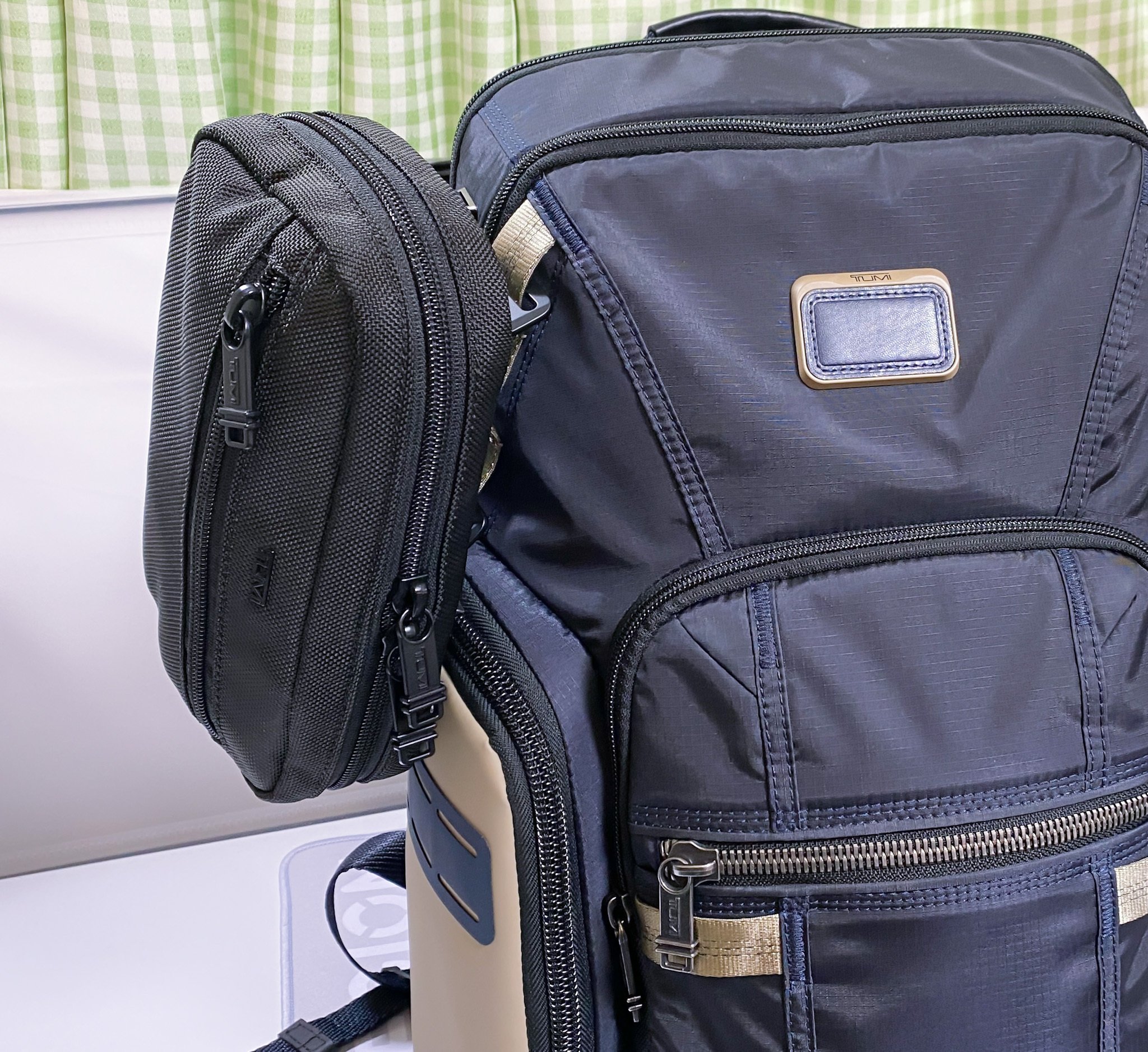 TUMI】 「ジップ・アラウンド・ケース」レビュー 【汎用ポーチ