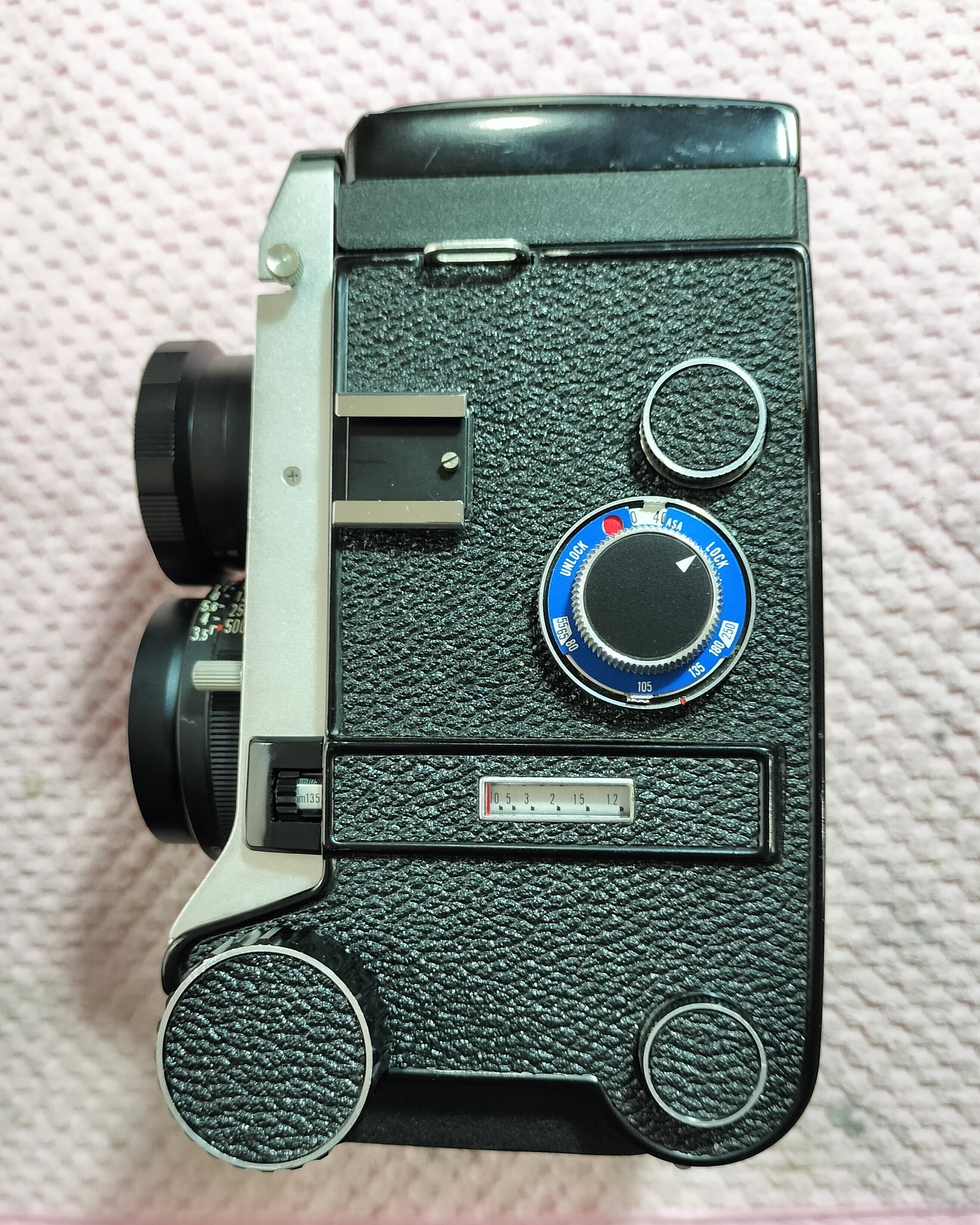Mamiya C330の分解｜フィルムカメラ修理のアクアカメラ