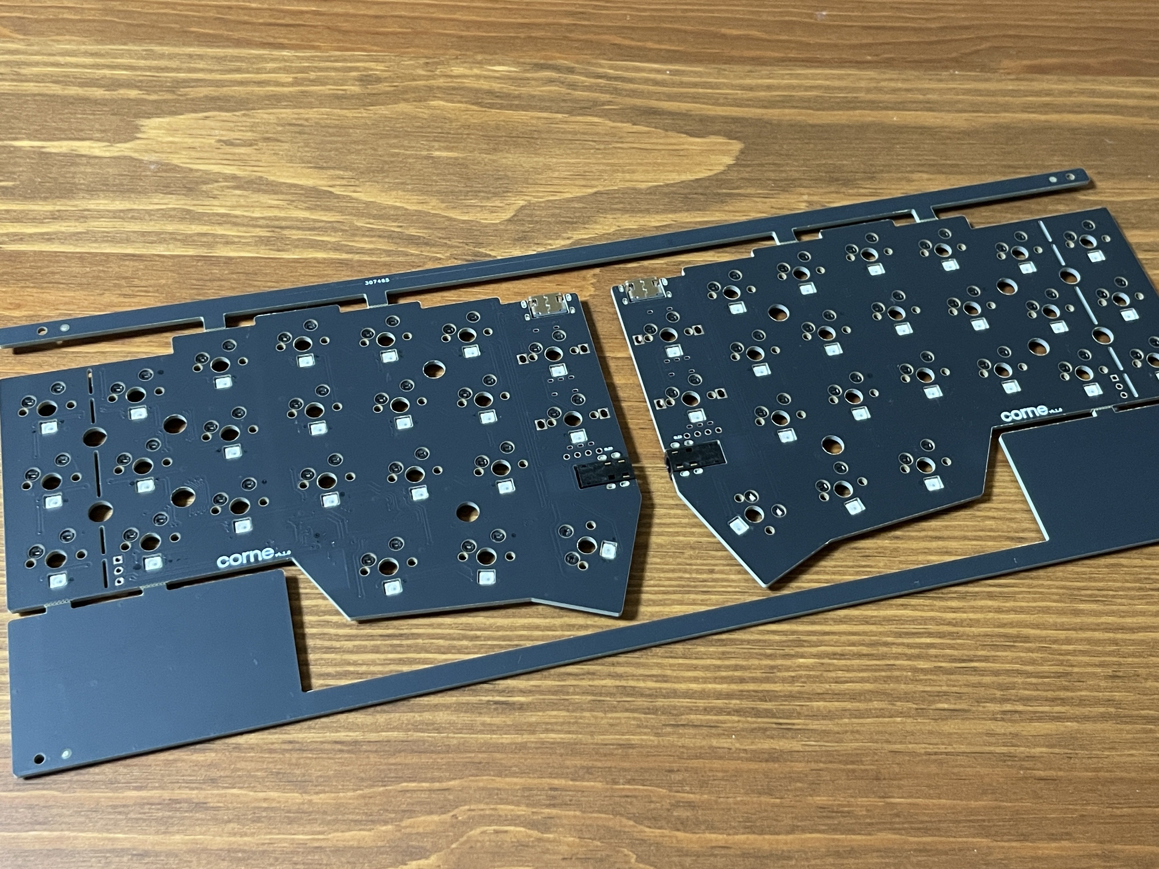 分割キーボード Corne V4 Cherry を作ってみた｜keigo