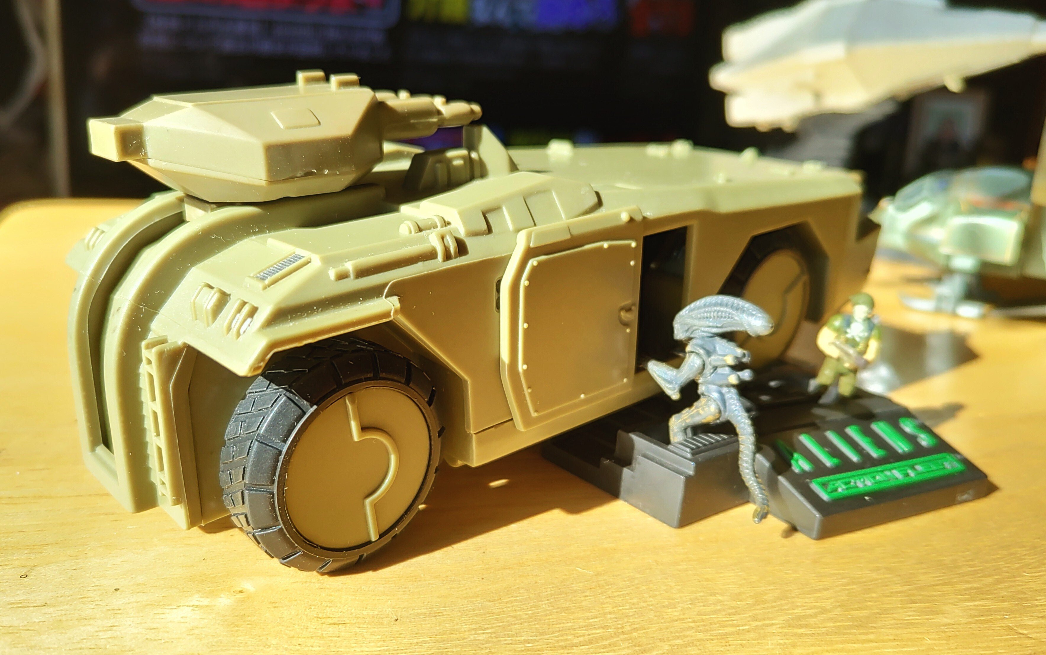 ガルーブ社 マイクロマシンズ 【エイリアン シリーズ】より 『APC