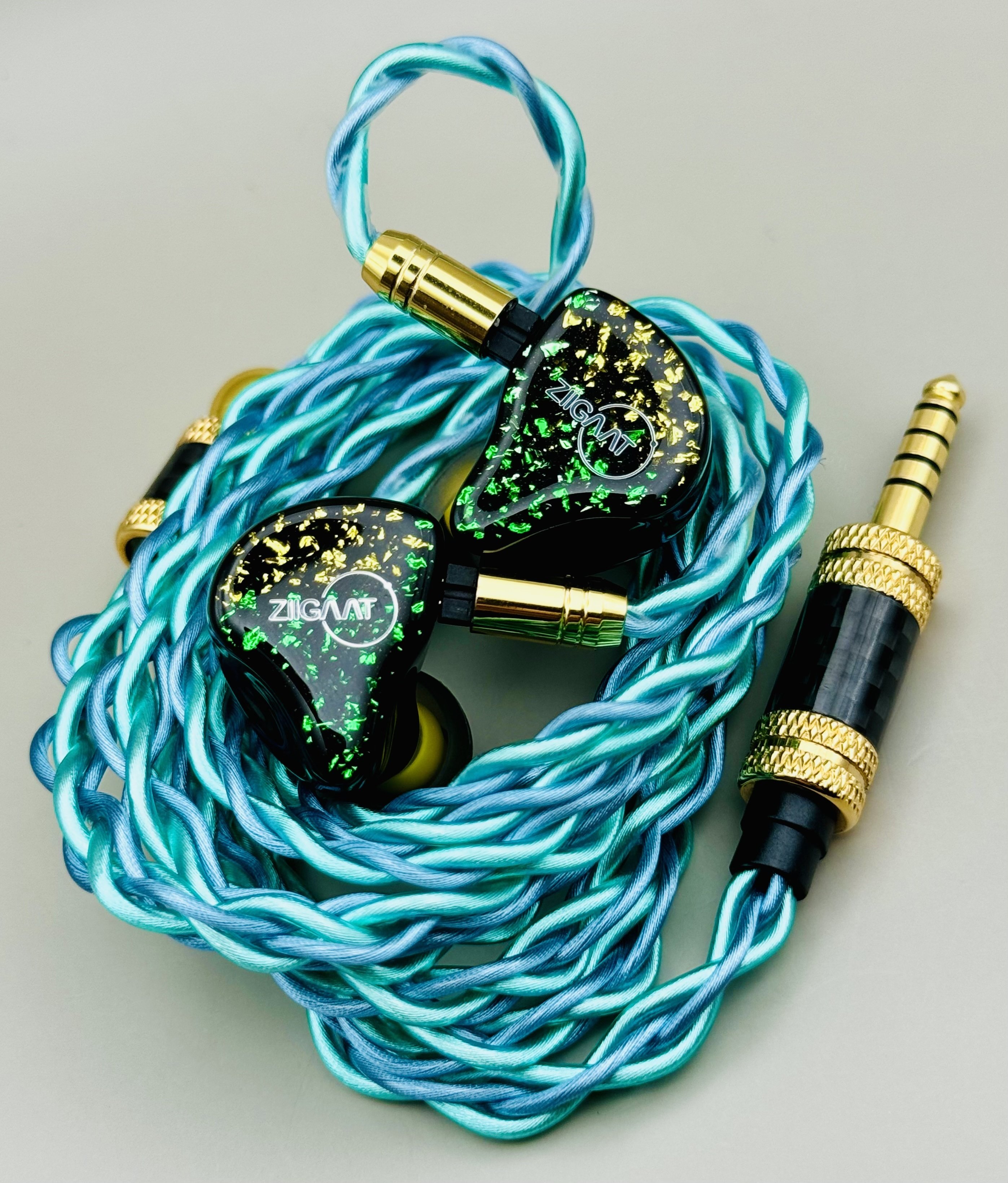 ZiiGaat Arcadiaのレビュー｜ラルフ・ヒンクリー