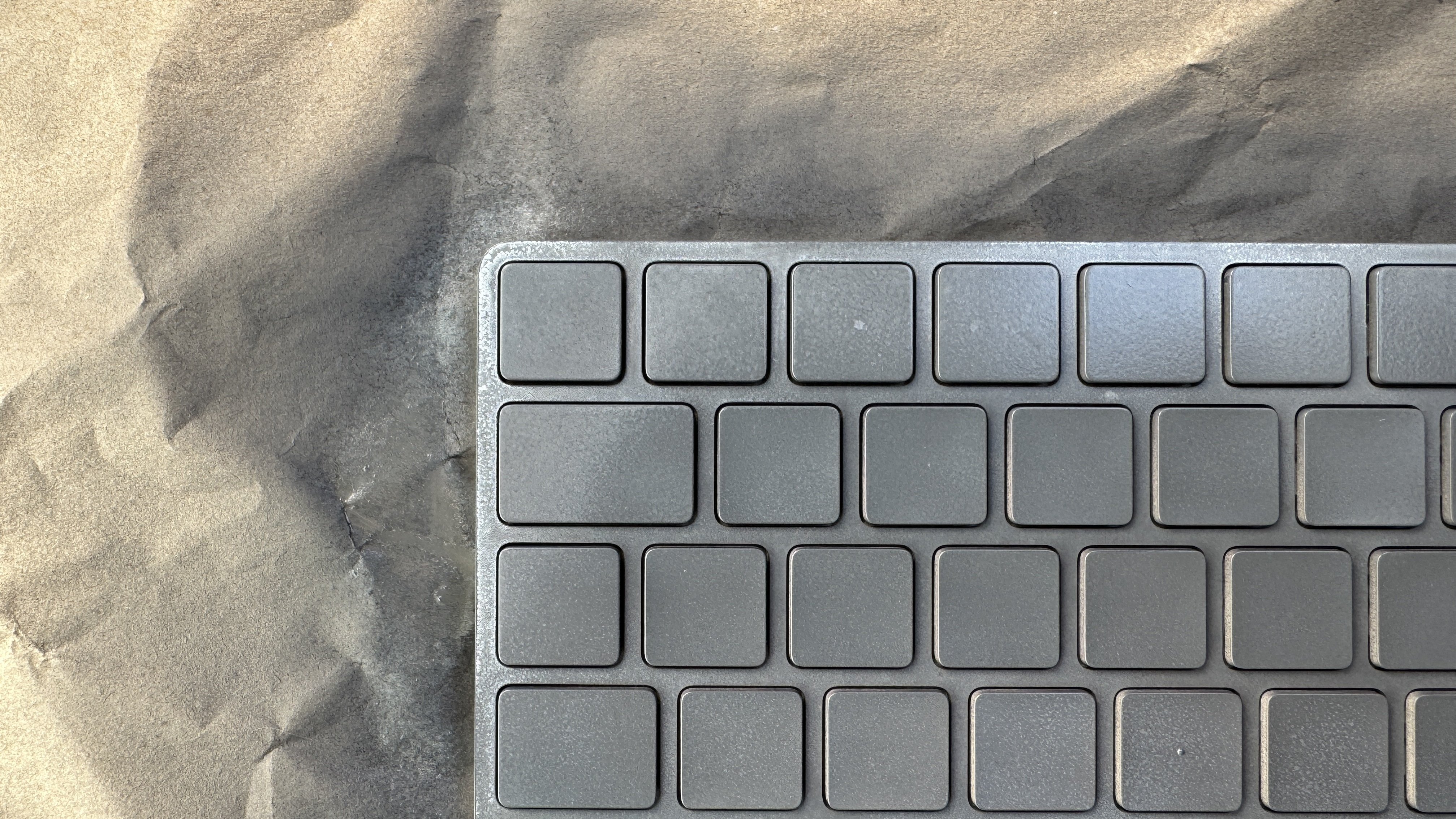 Appleの黒いテンキーレスMagic Keyboardを作った｜shota  25歳の壁