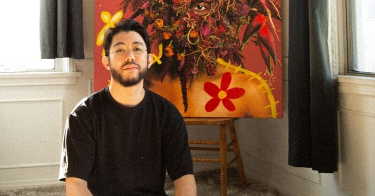 60 まるで花人間 頭に生け花…