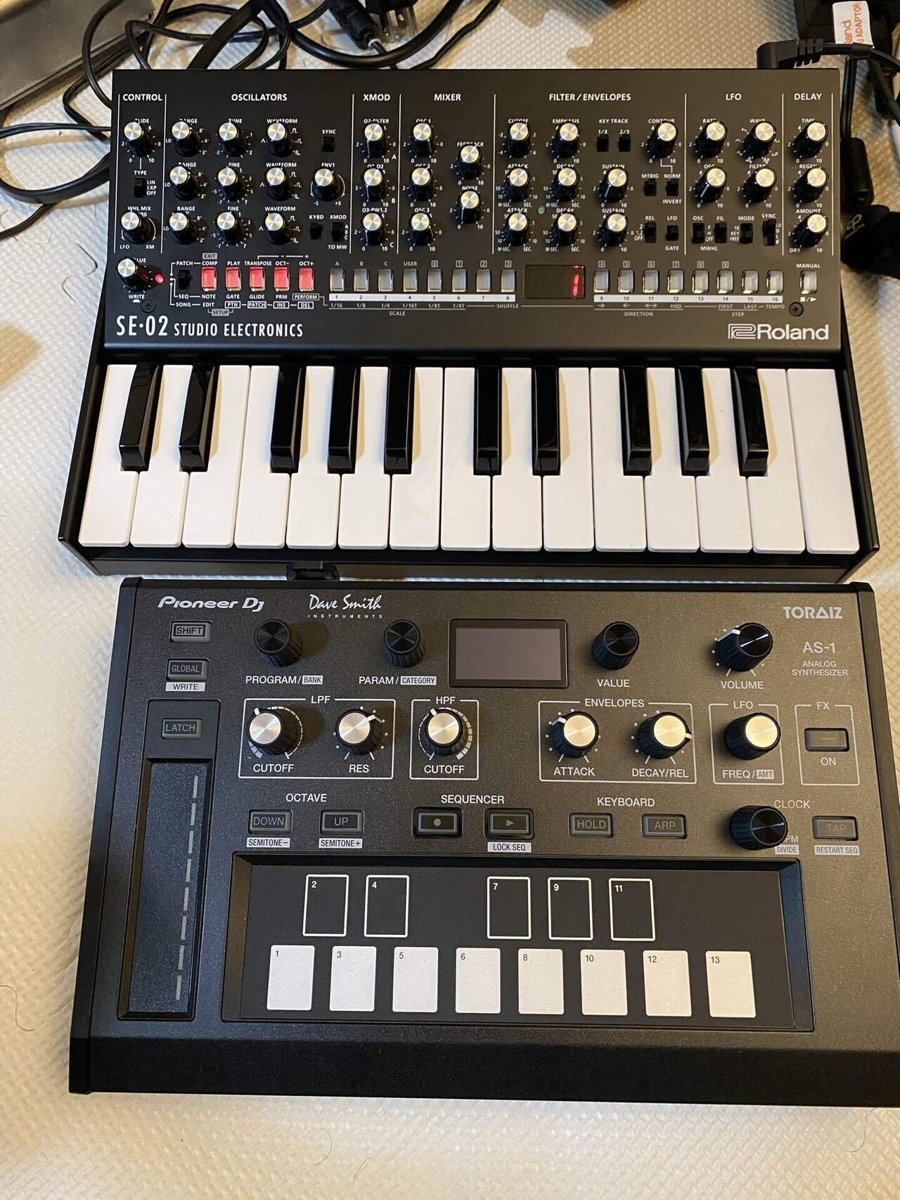 正統派のフリした変態アナログモノシンセ Roland SE-02｜しがらみ