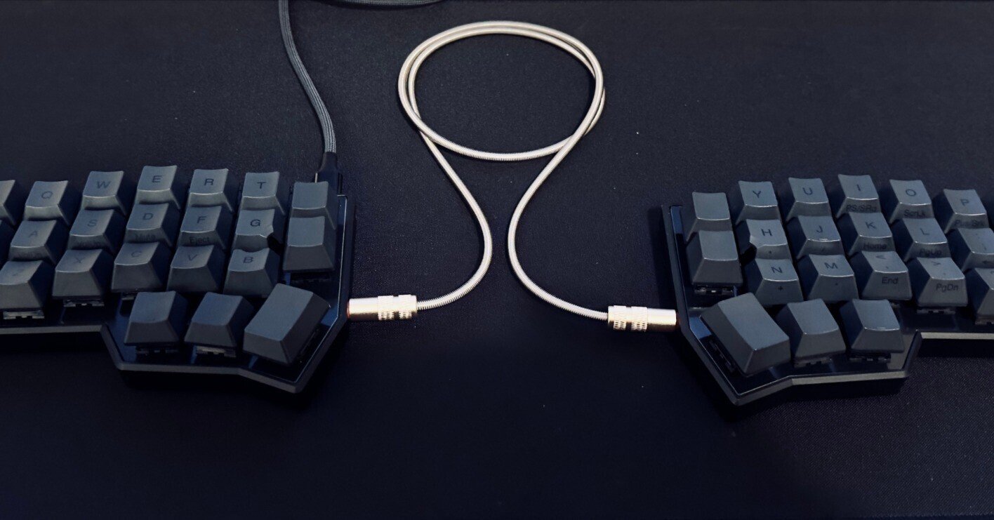 Corne V4 Cherry」という分割キーボードを買ったらすごく楽しくなった
