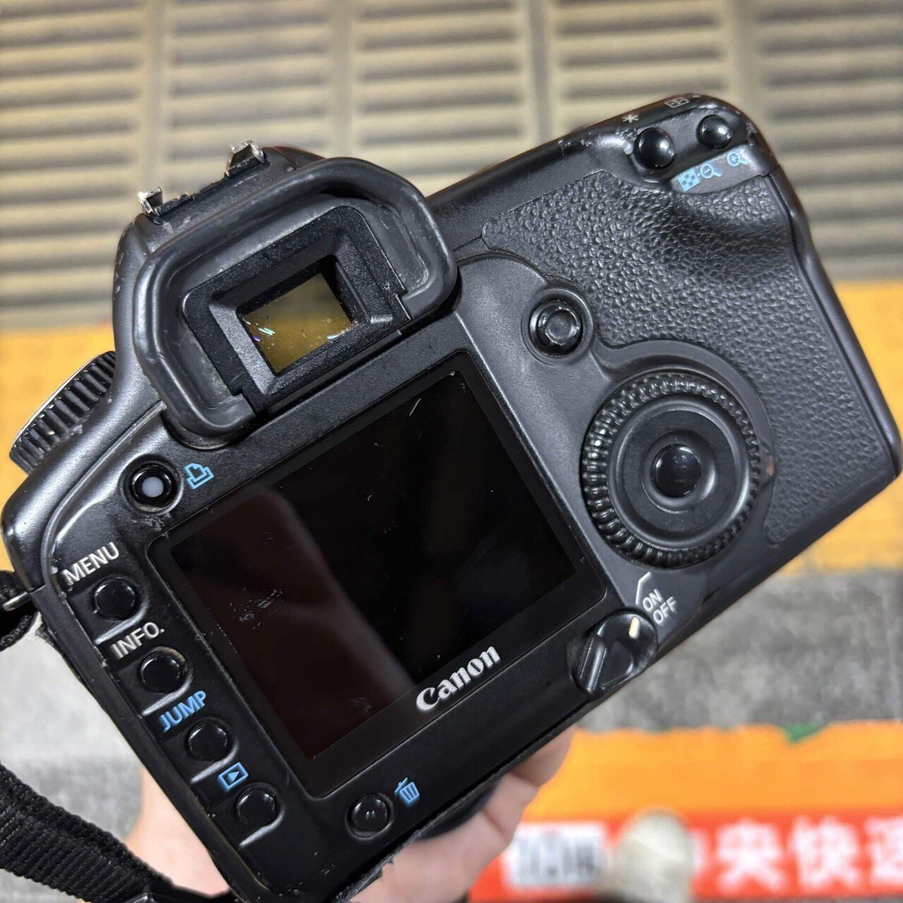 8800円のCanon EOS 5D初代｜けいふ